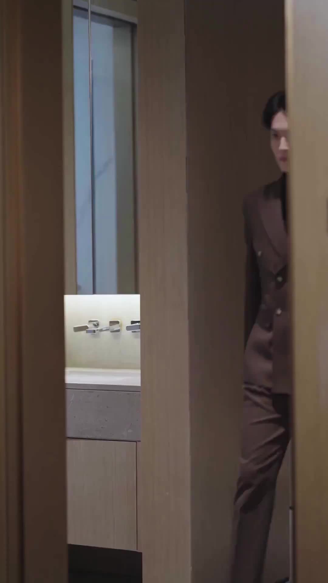 Episódio 4 de A Esposa Grávida que Parte, O CEO Arrependido