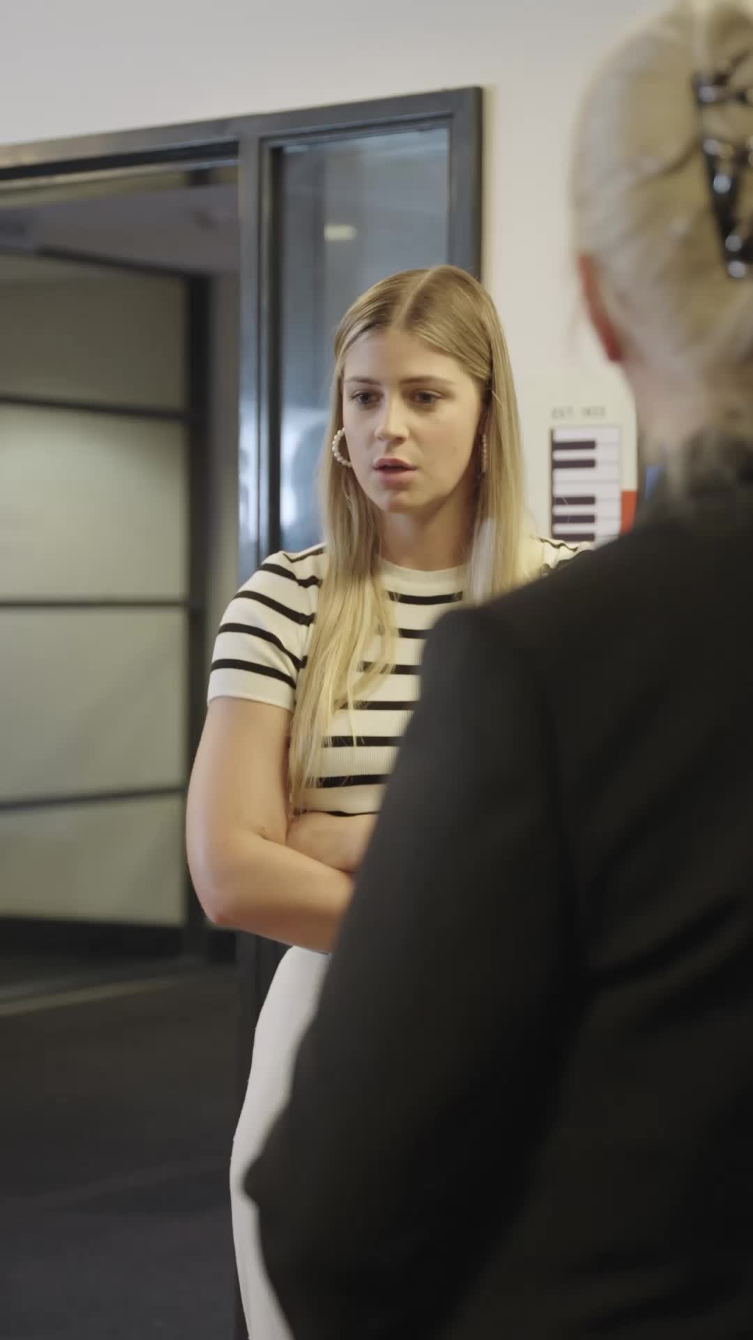 Episódio 22 de A rainha divorciada volta aos holofotes