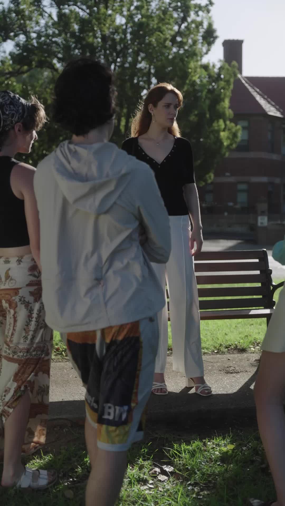 Episódio 24 de A rainha divorciada volta aos holofotes