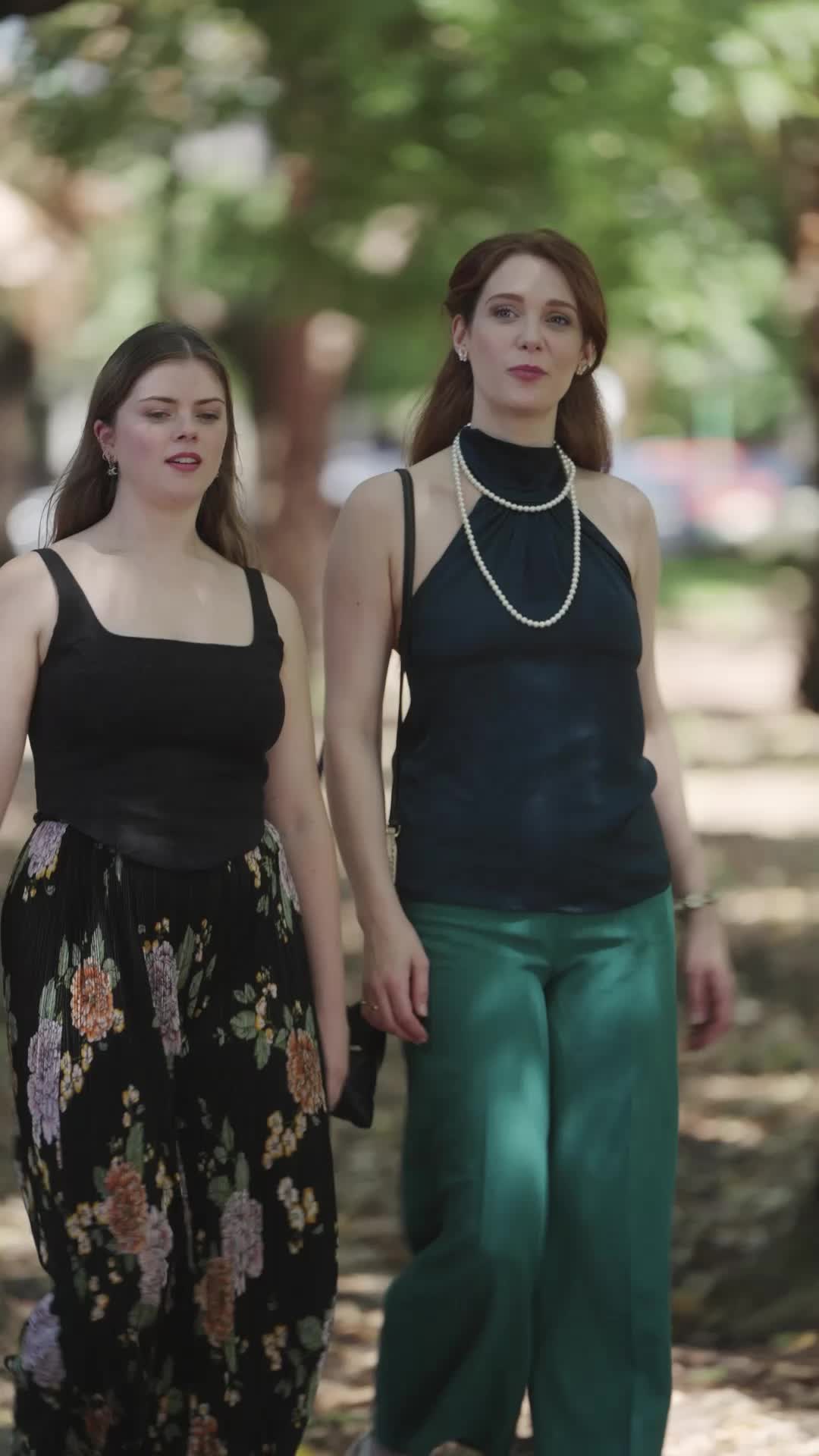 Episódio 6 de A rainha divorciada volta aos holofotes