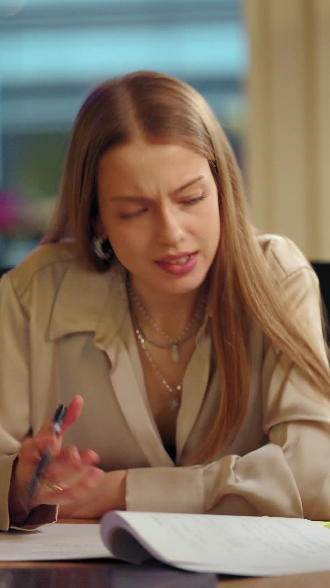 Episódio 6 de Após o divórcio, a herdeira assume tudo