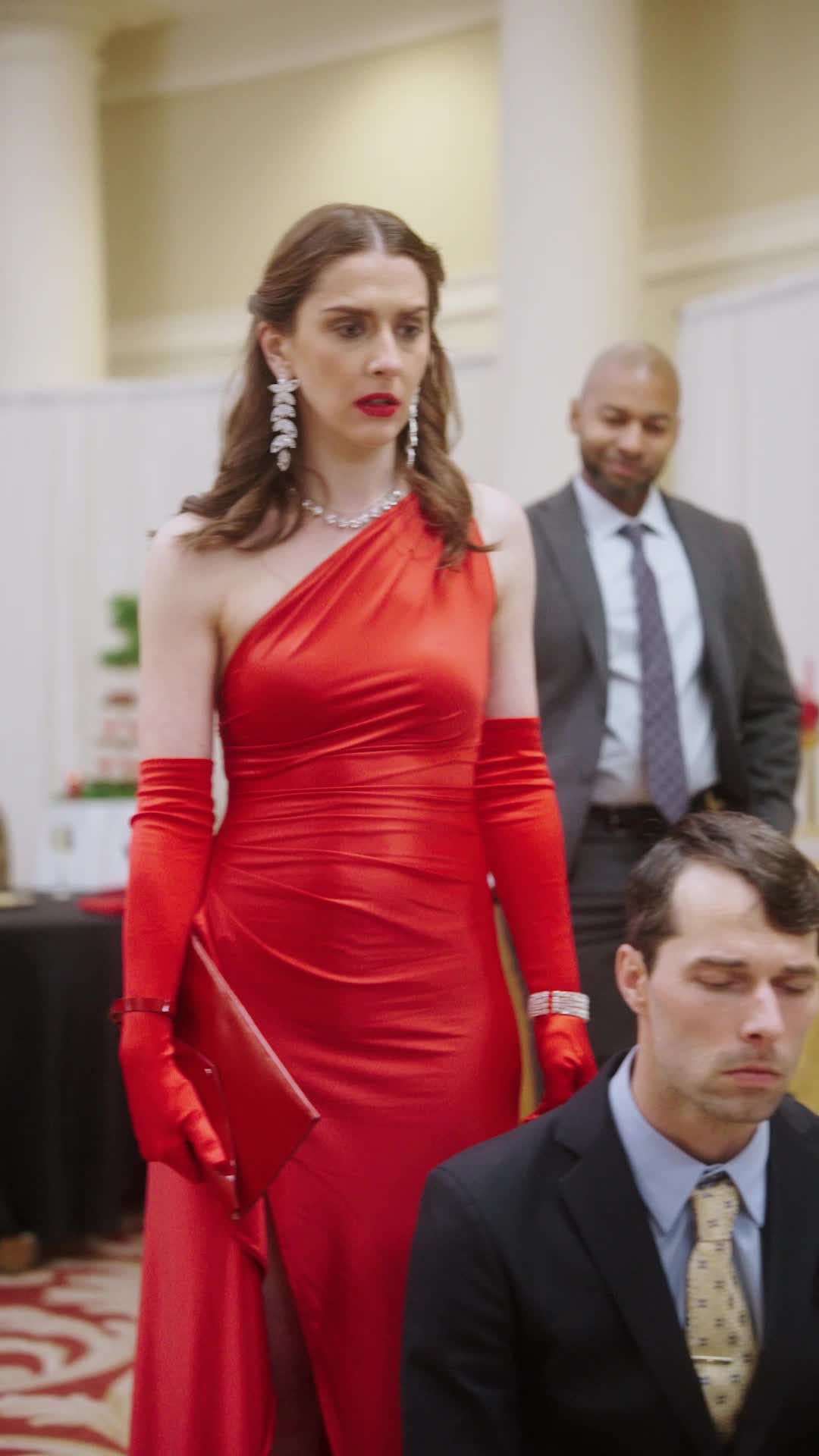 Episódio 54 de Após o Divórcio, Minha Ex-Esposa Virou uma Bilionária