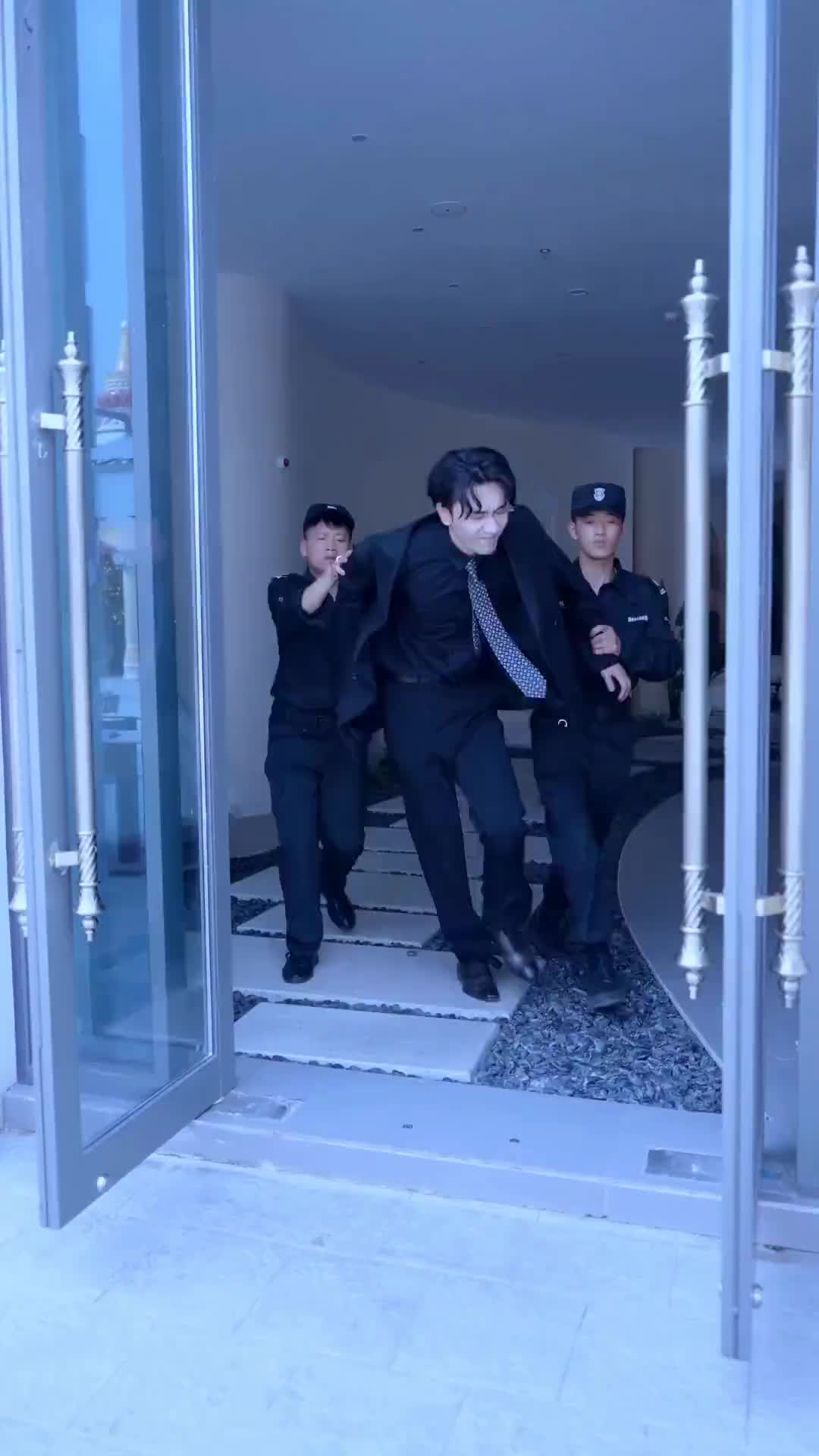 Episódio 83 de CEO Frio se Arrepende Após o Divórcio