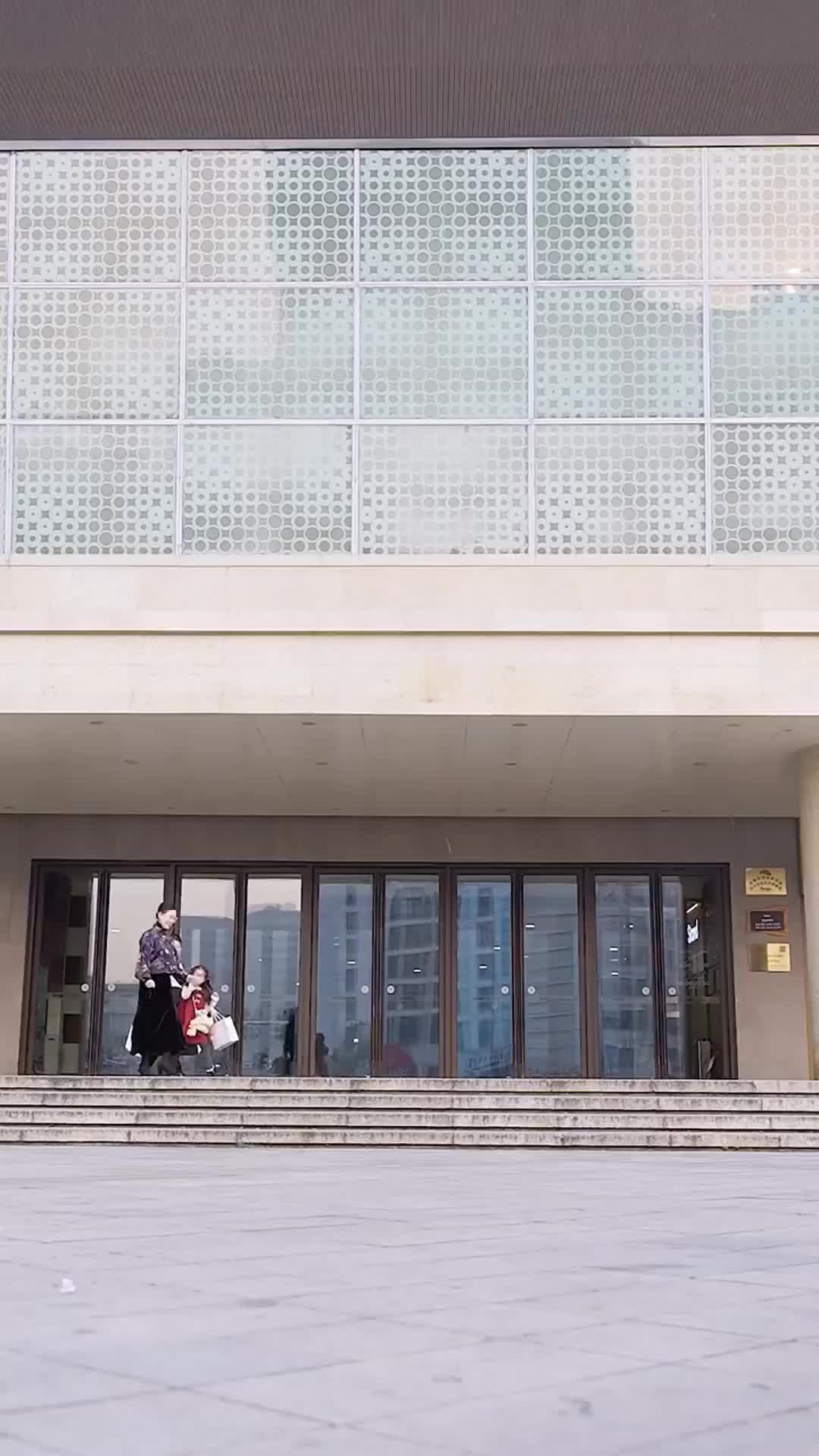 Episódio 53 de De órfã à filha de um CEO