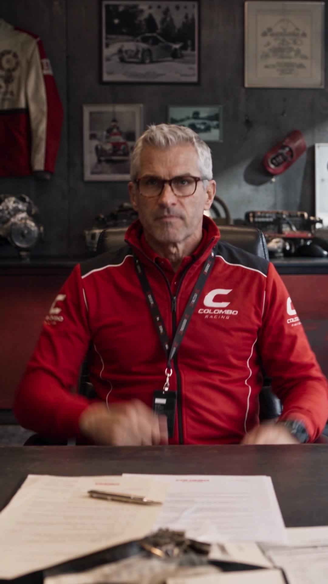 Episódio 9 de Dei um "T-bone" no meu rival da F1