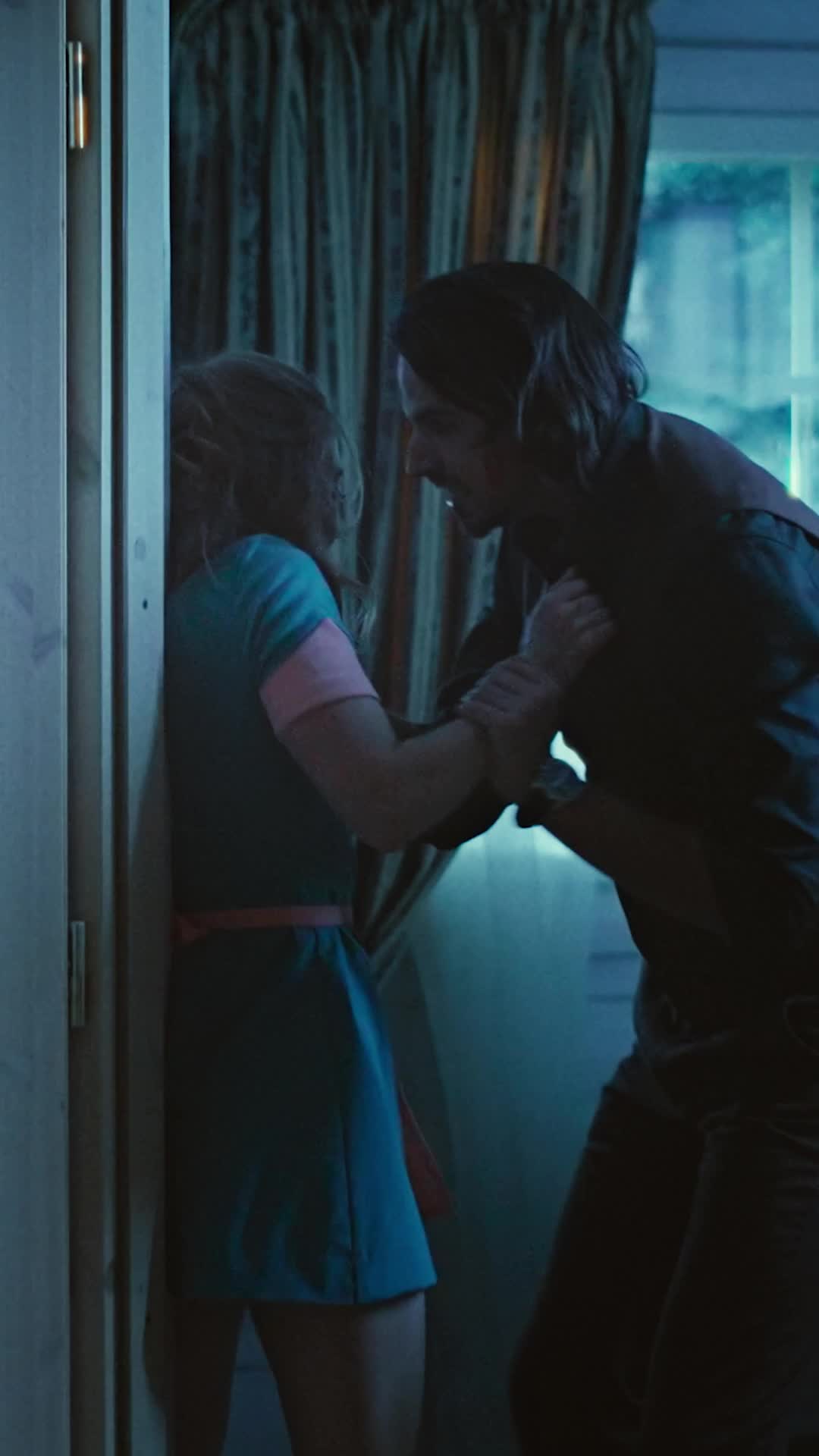 Episódio 75 de Desejada por Dois: o Vampiro e o Caçador