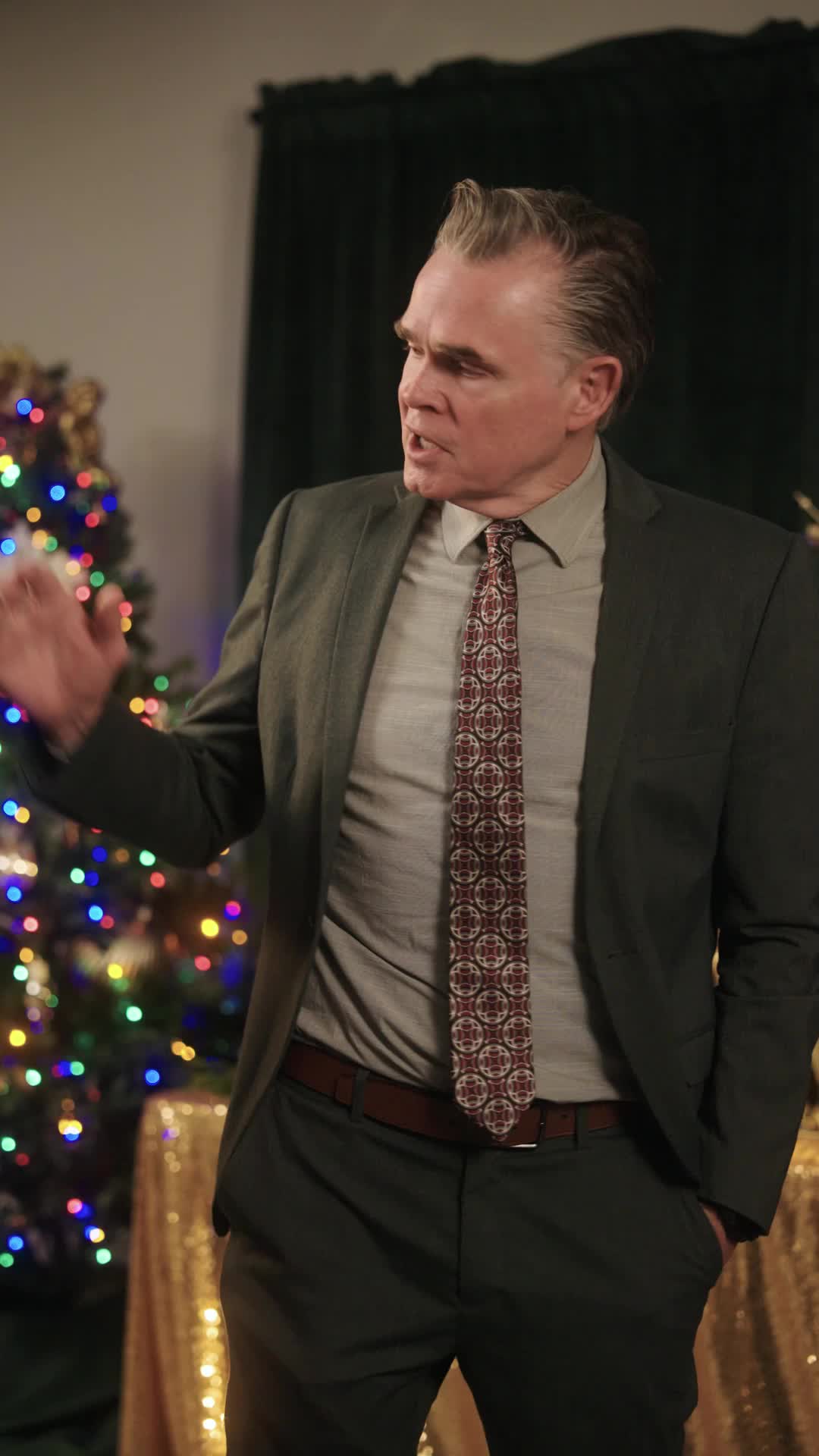 Episódio 67 de Dinheiro, Armas e um Feliz Natal