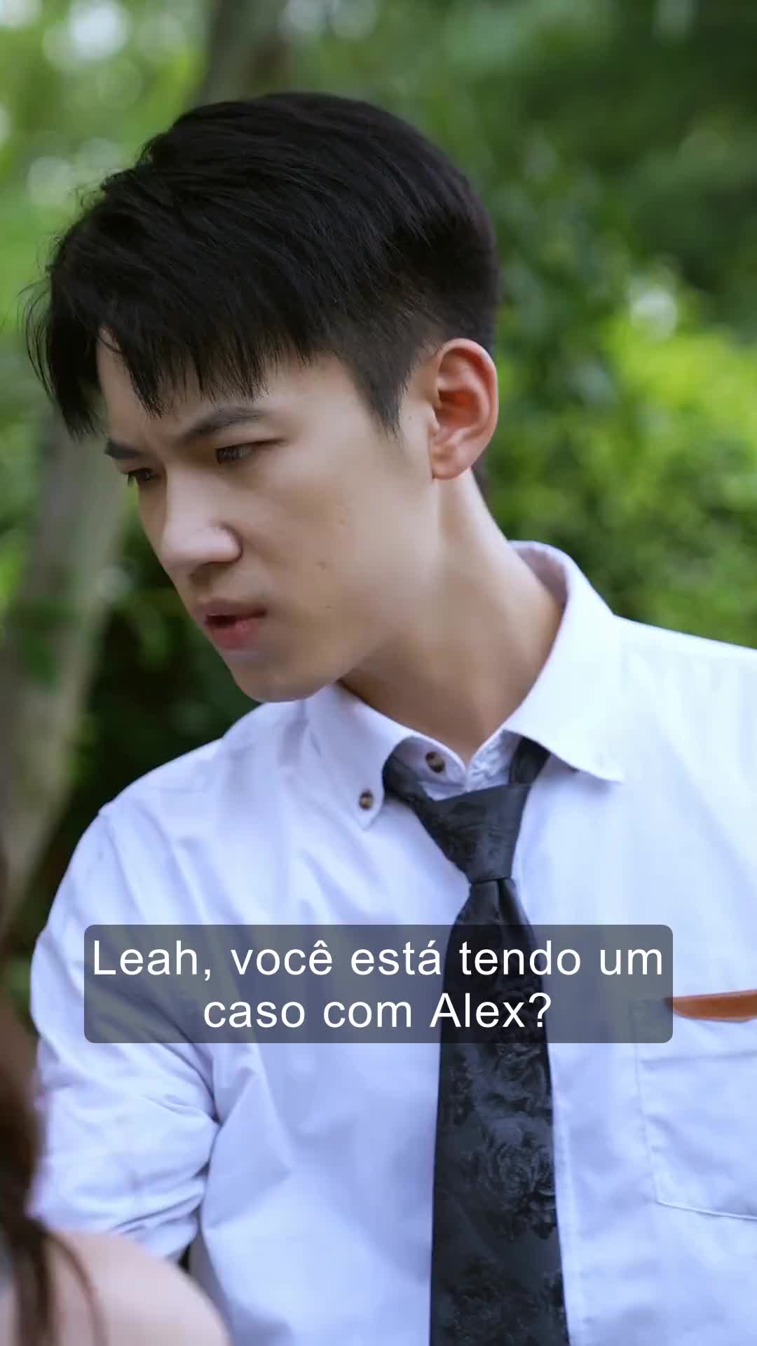 Episódio 23 de Dividida Entre Dois Bilionários