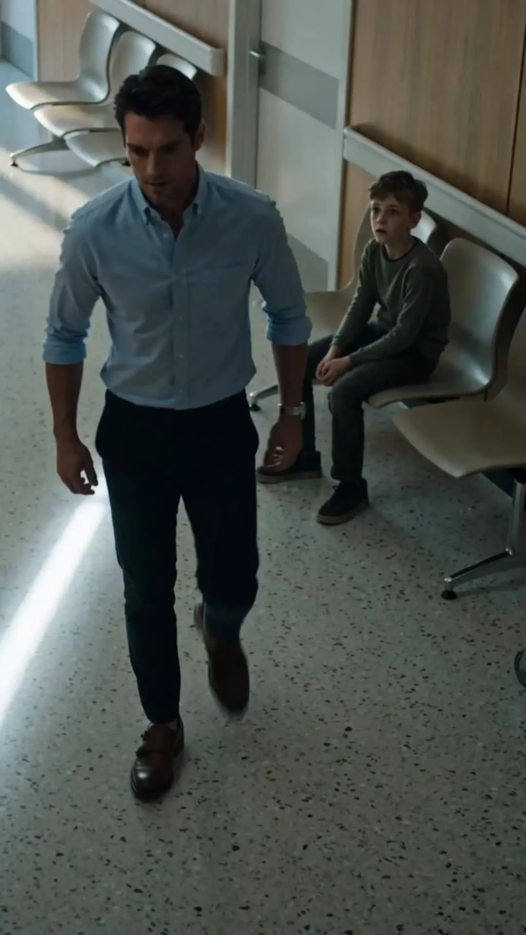 Episódio 1 de Filhas Trocadas, Império Roubado