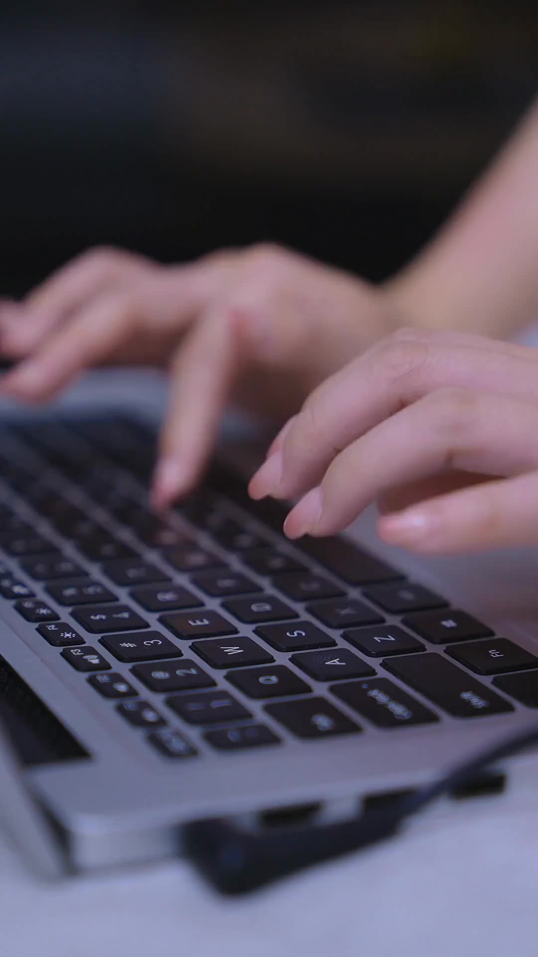 Episódio 54 de Fingindo a Morte, Criando um Trio