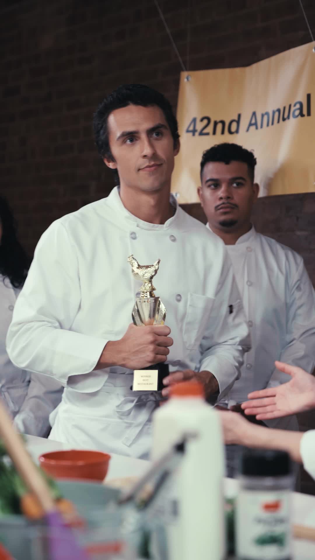 Episódio 46 de Frango Frito, Casamento de Repente
