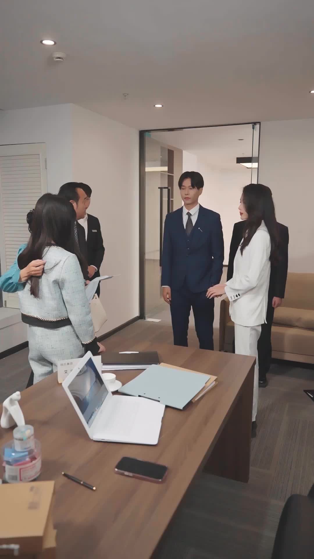 Episódio 81 de Frenesi de Casamento Relâmpago do CEO