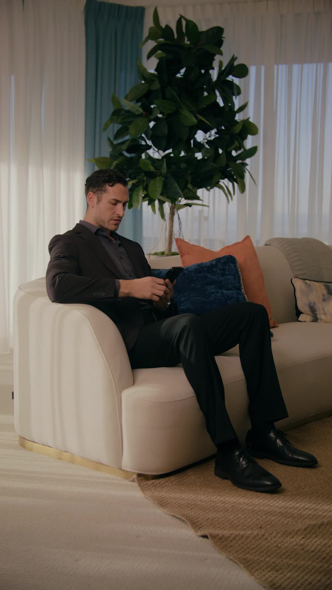 Episódio 12 de Grávida do Meu Rígido CEO Pai