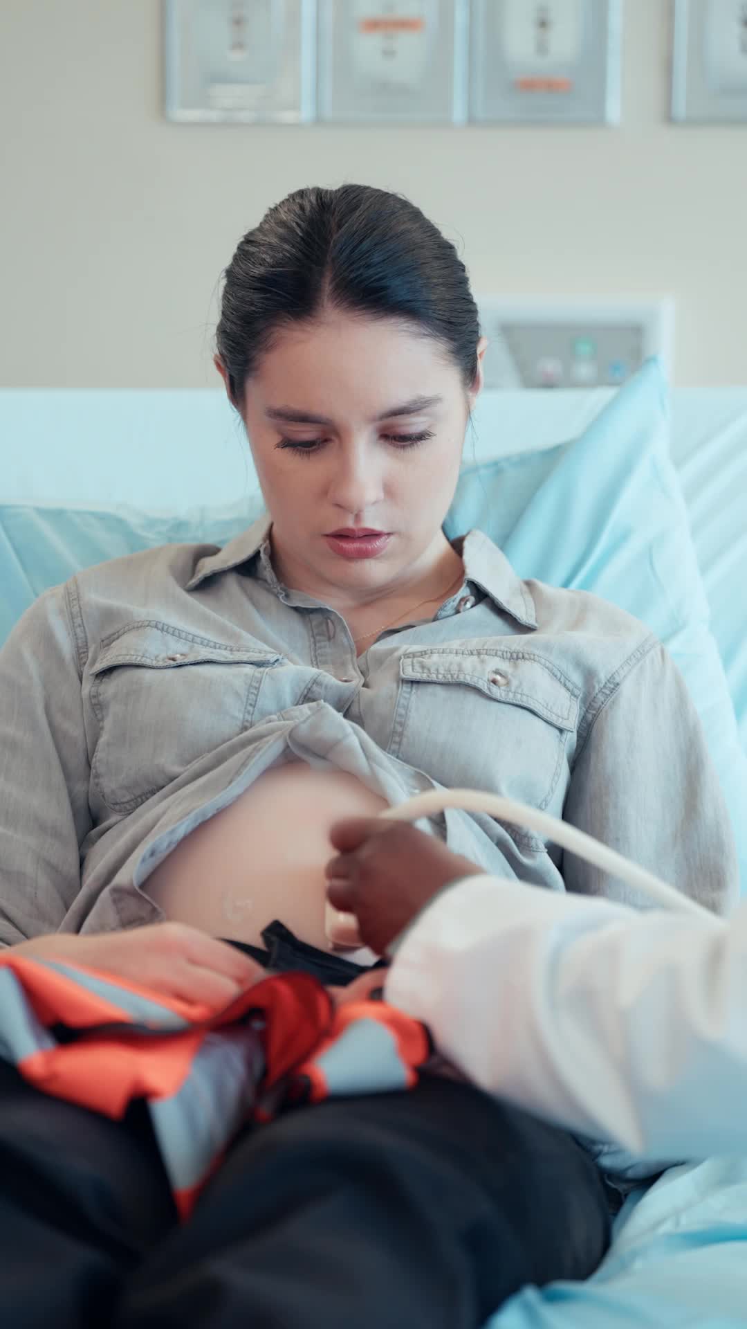 Episódio 1 de Grávida dos seus trigêmeos, sendo sua esposa