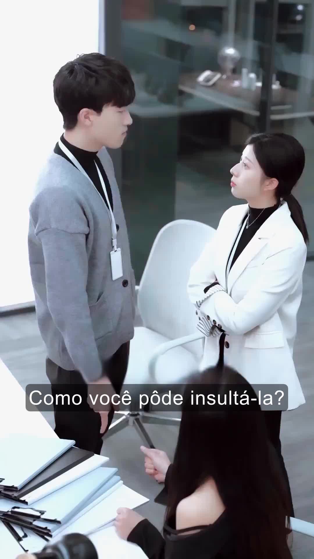Episódio 4 de Me Casei com um Magnata Após Ser Dispensada