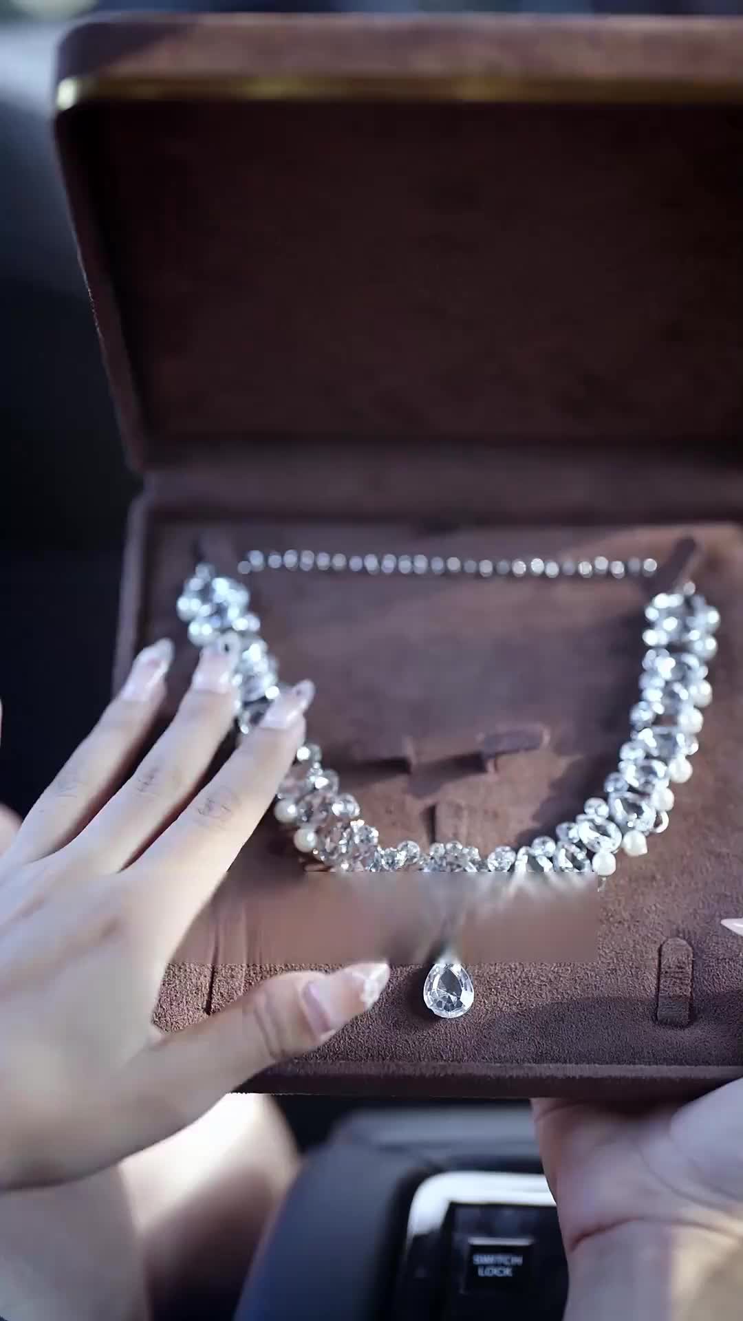 Episódio 15 de Meu Marido Sem-Teto é um Trilionário