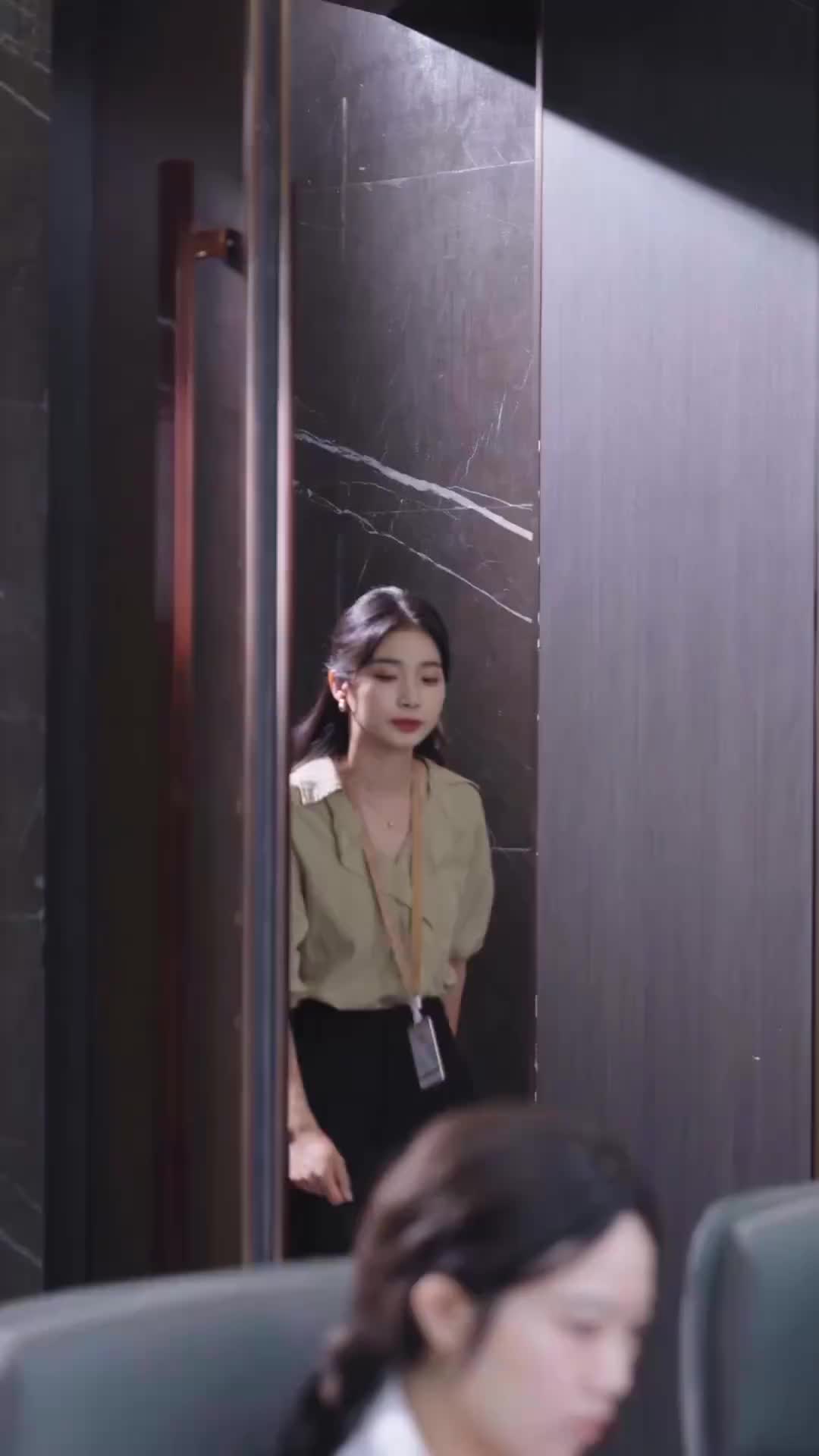 Episódio 15 de Minha Melhor Amiga Quer o CEO da Minha Aventura de Uma Noite