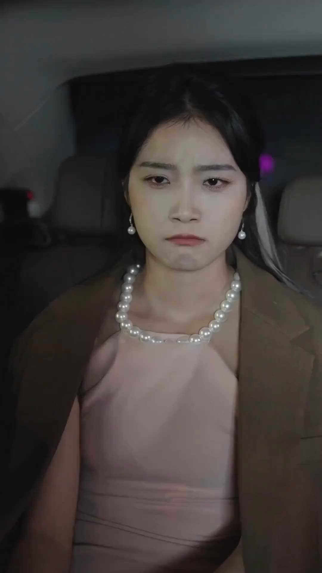 Episódio 20 de Minha Melhor Amiga Quer o CEO da Minha Aventura de Uma Noite