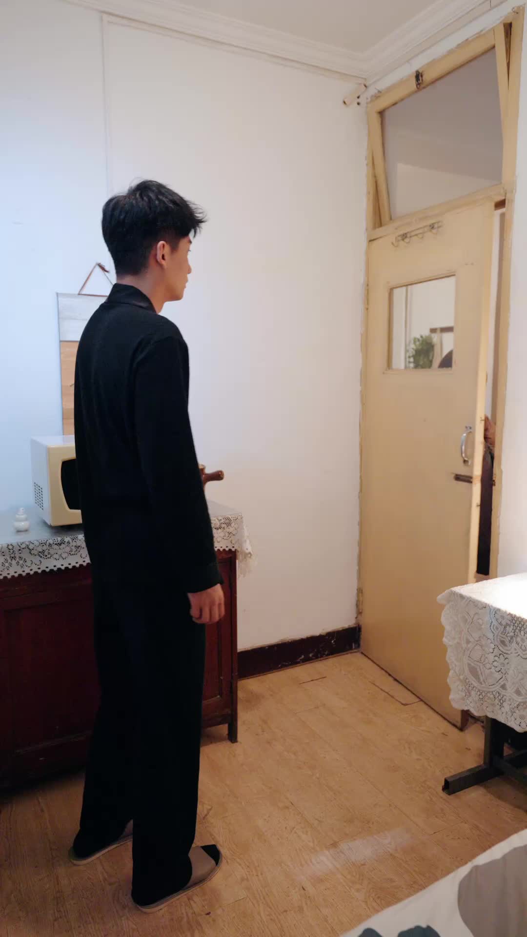 Episódio 17 de Morri no Trabalho, Ganhei uma Família