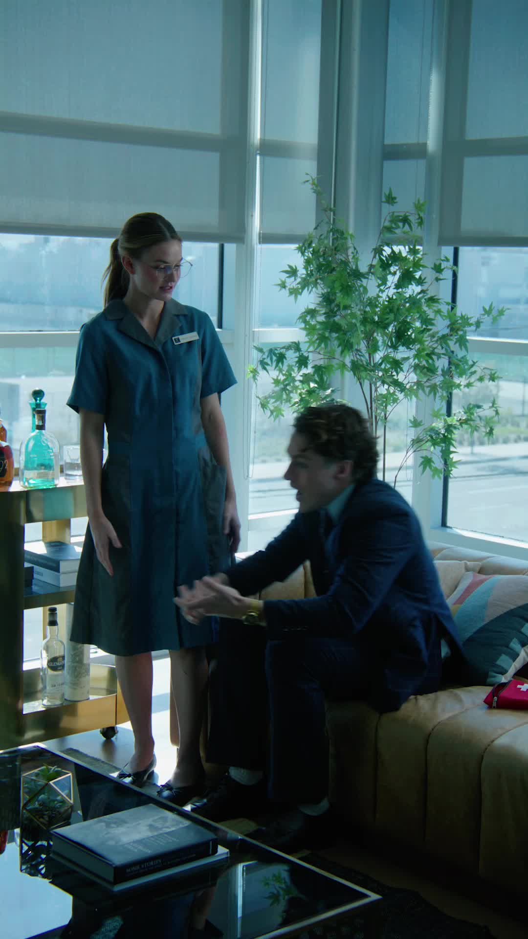 Episódio 18 de Não Perturbe: Chefe Lady Disfarçada!