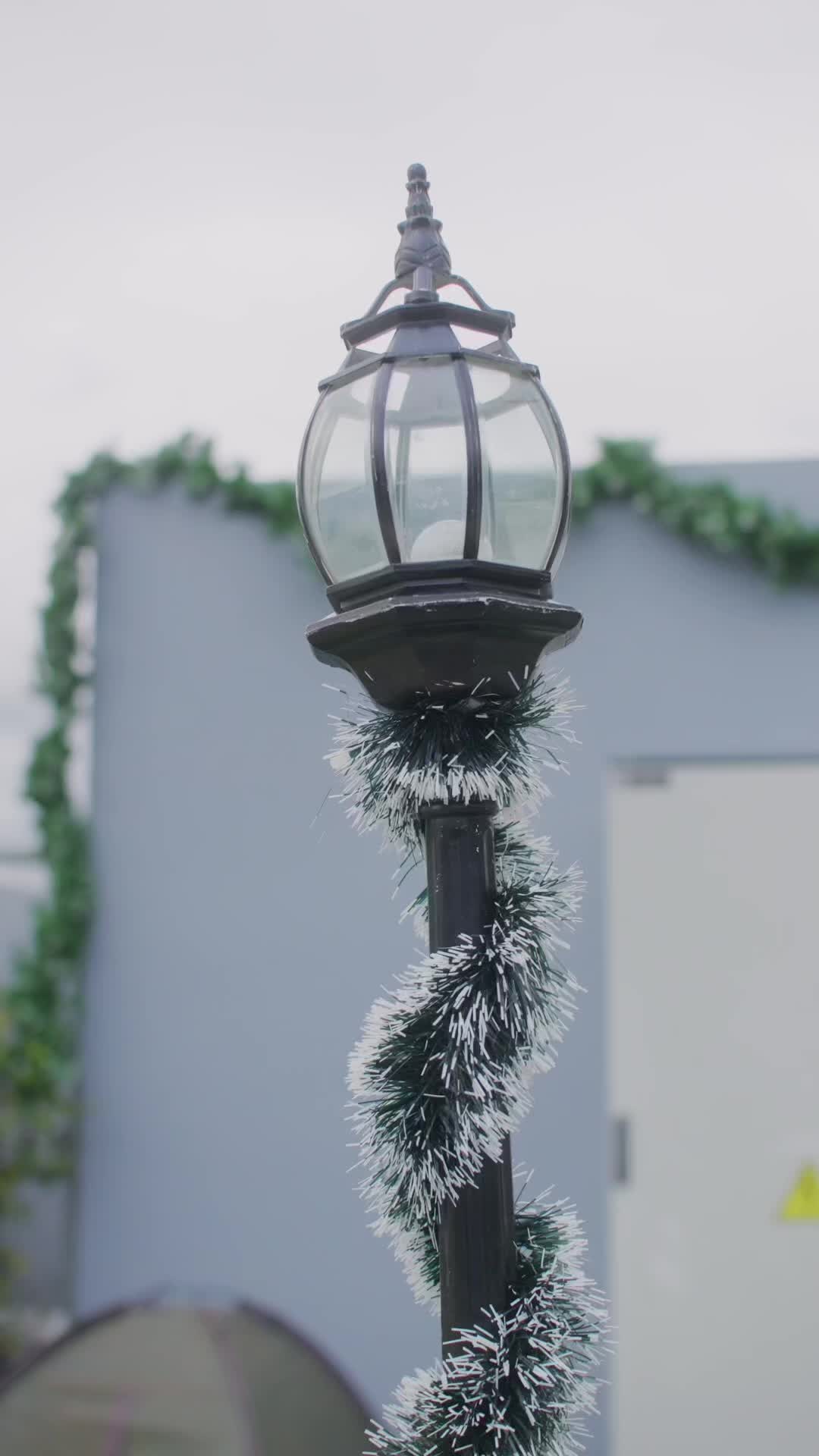 Episódio 1 de Natal Inesperado: Casada com um Mendigo Milionário