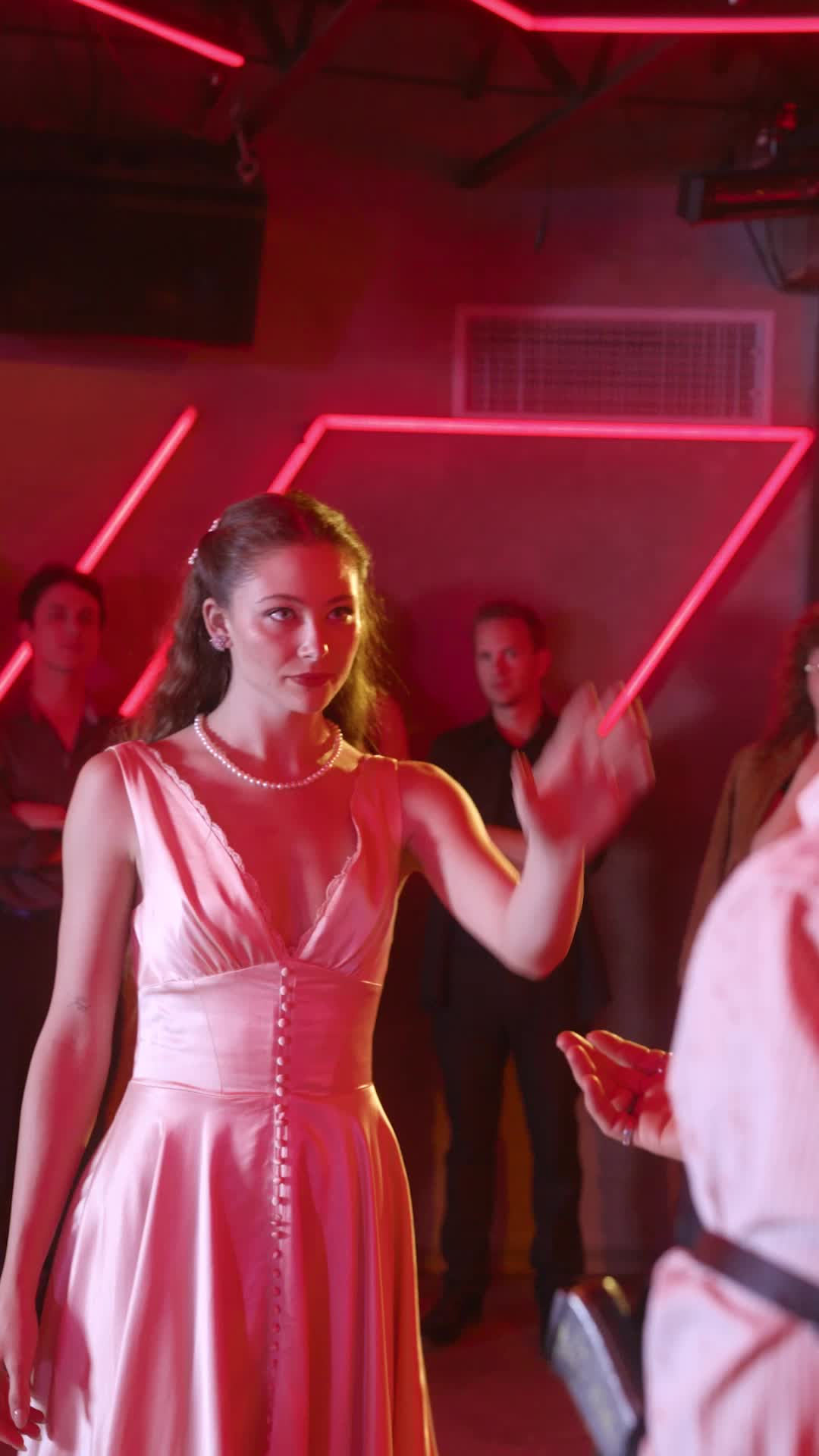 Episódio 16 de O amor é uma dança perigosa