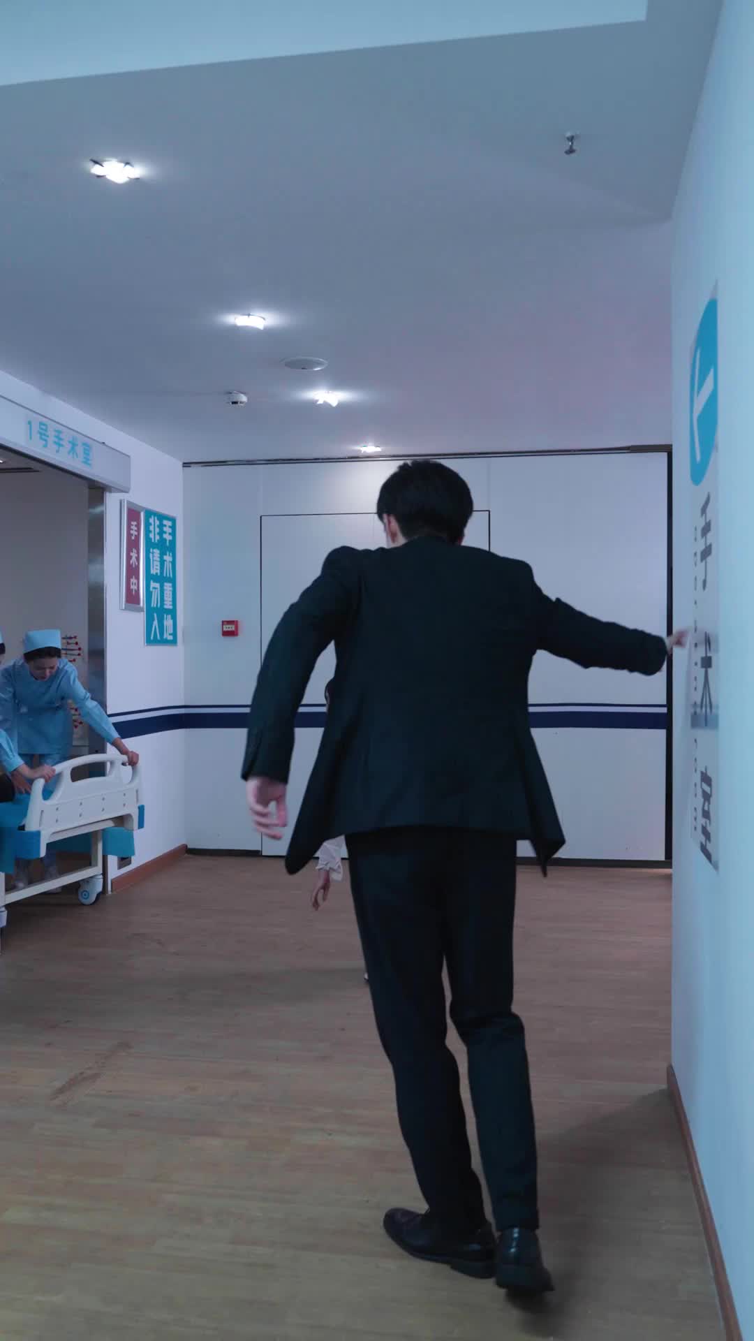 Episódio 23 de O Amor Tarde Demais