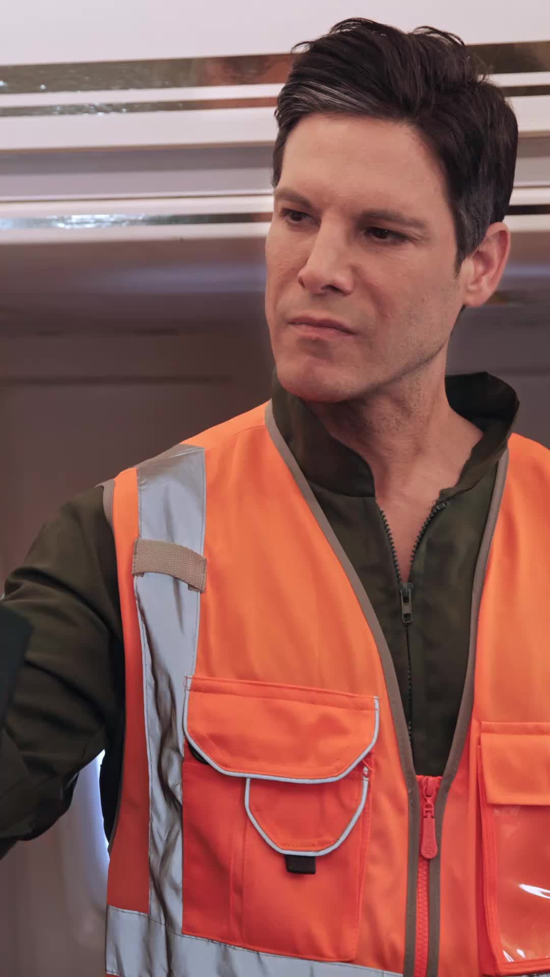 Episódio 20 de O Bilionário Escondido na Primeira Classe