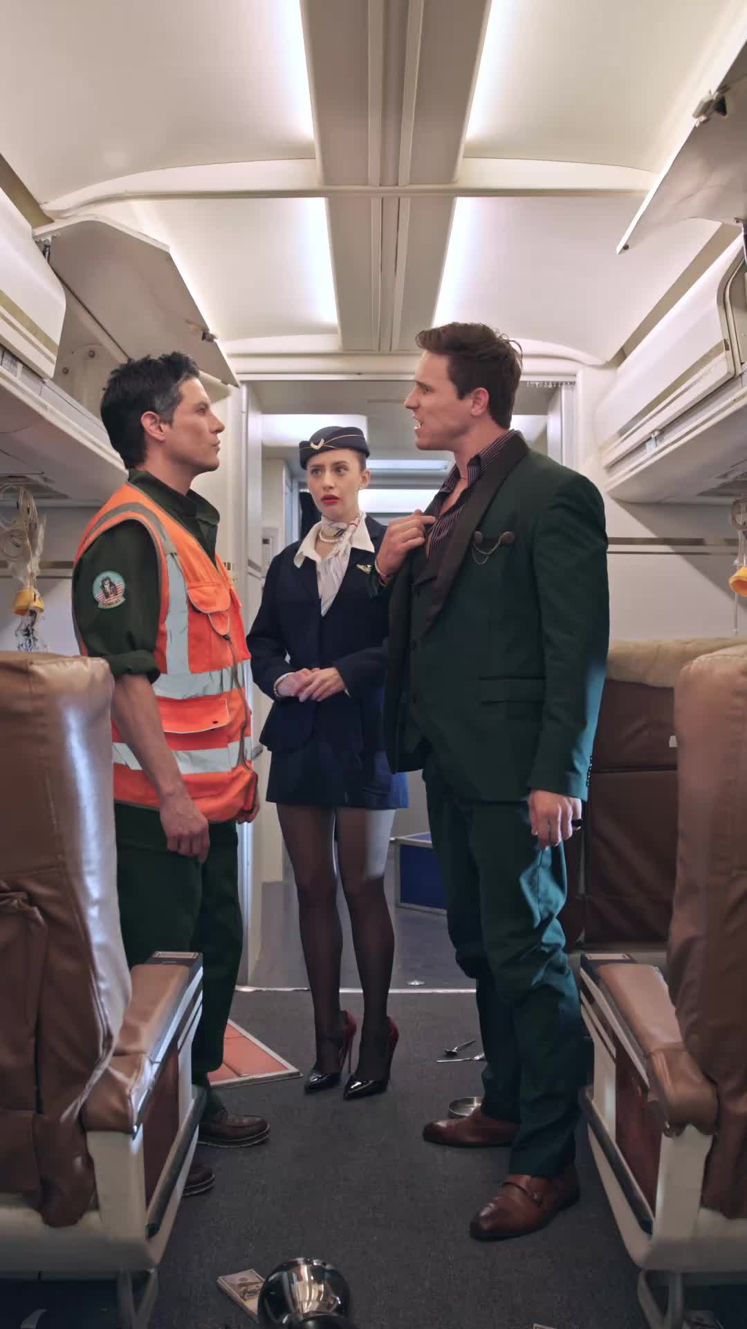 Episódio 28 de O Bilionário Escondido na Primeira Classe
