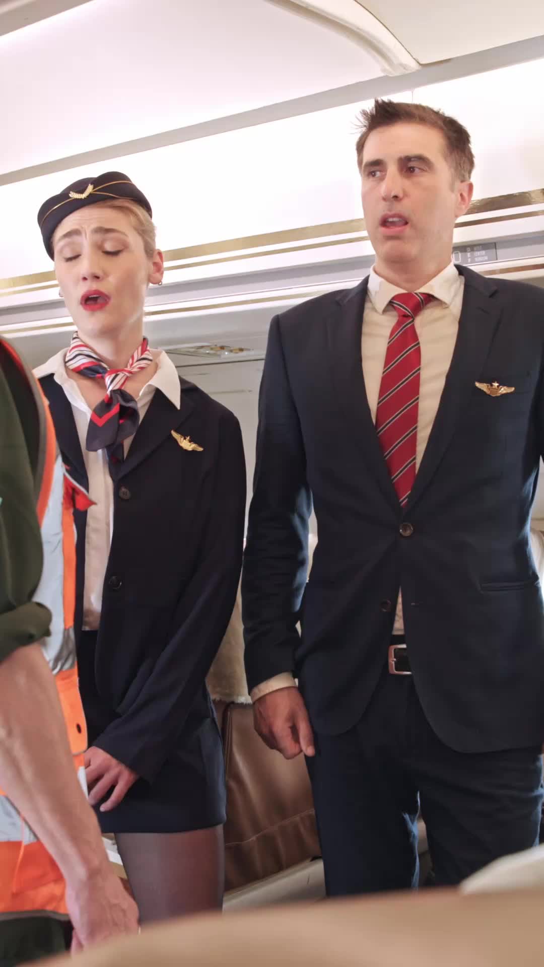 Episódio 6 de O Bilionário Escondido na Primeira Classe