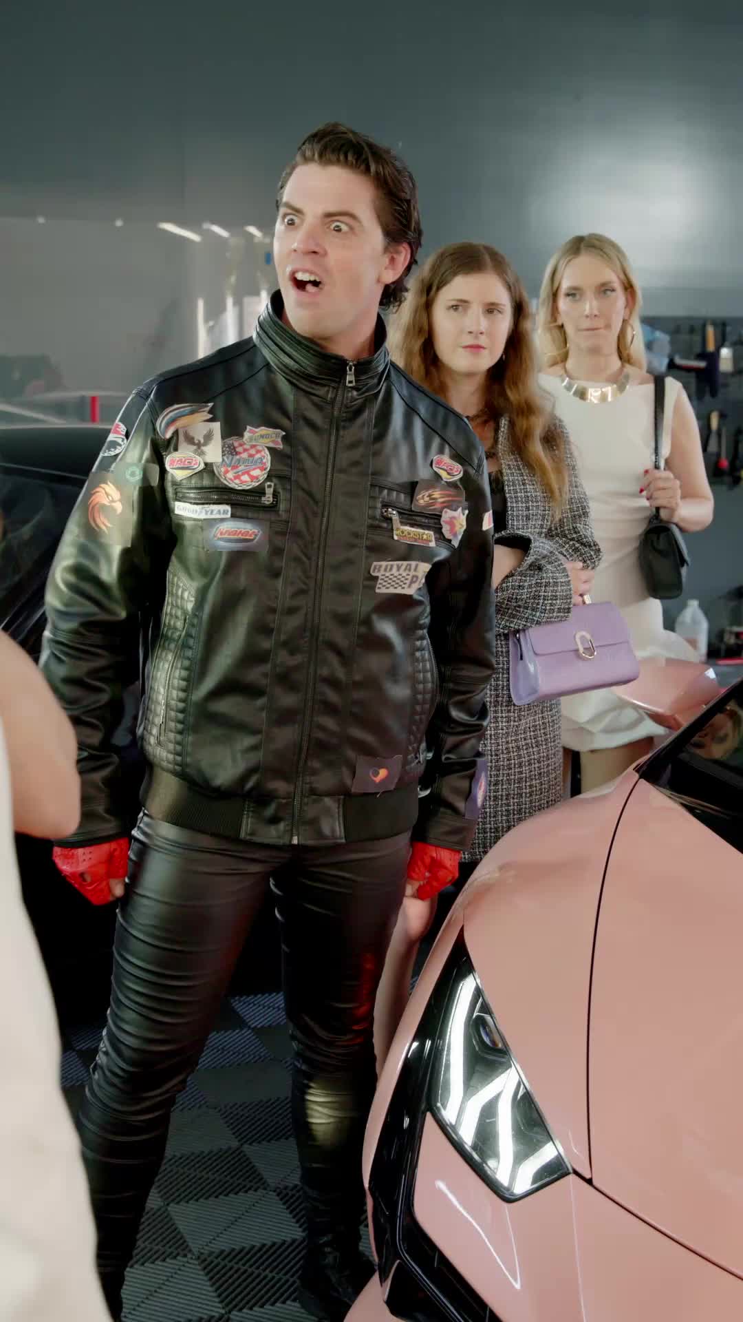 Episódio 60 de O Bilionário Escondido na Primeira Classe