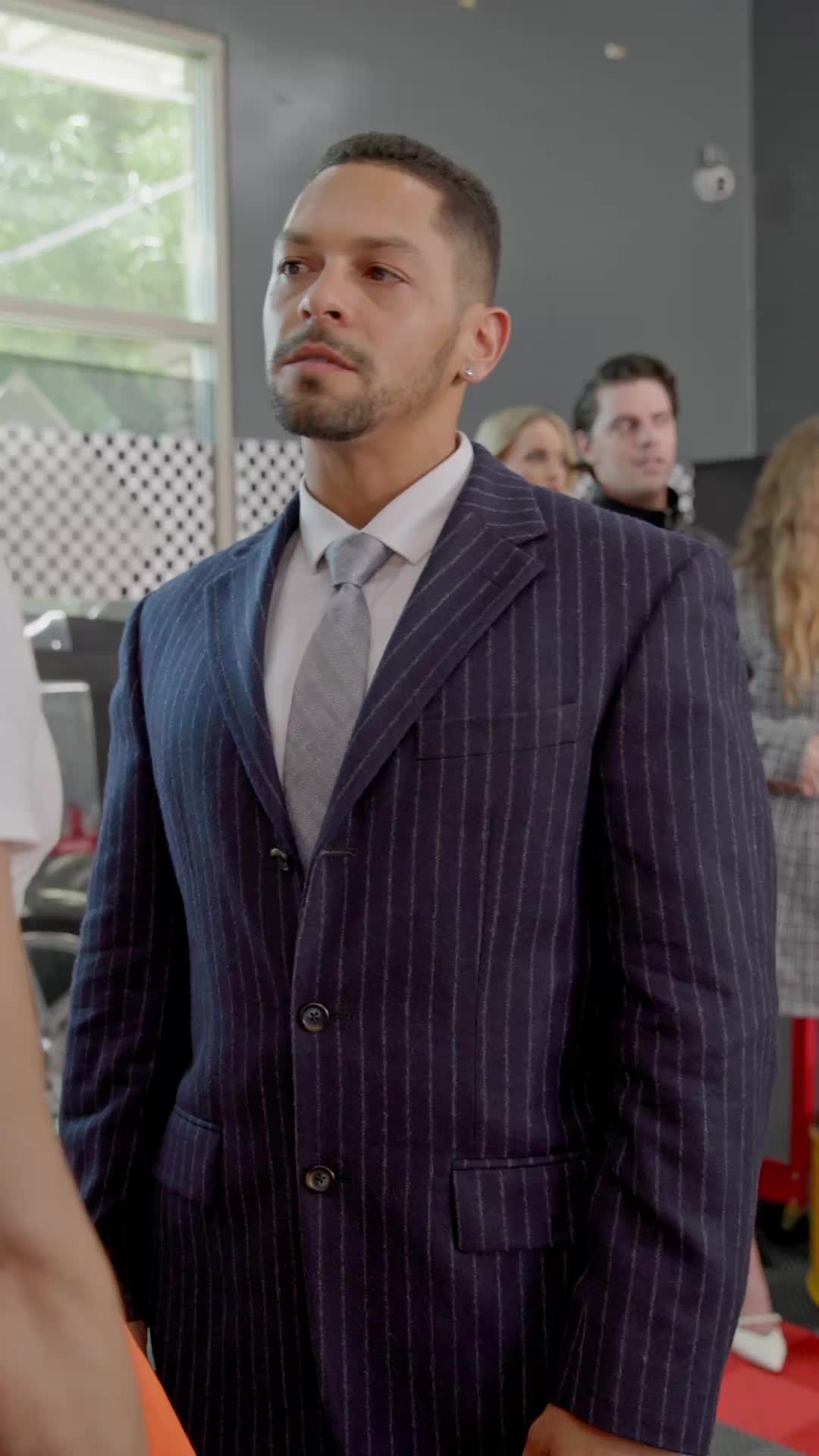 Episódio 71 de O Bilionário Escondido na Primeira Classe