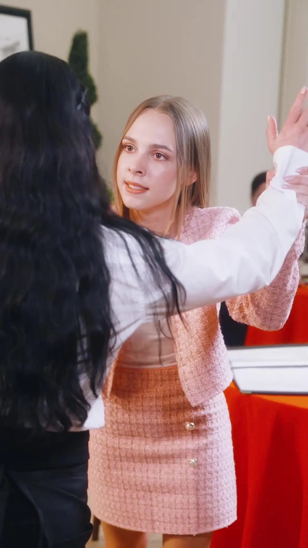 Episódio 20 de O bilionário se casou com uma garota sem-teto