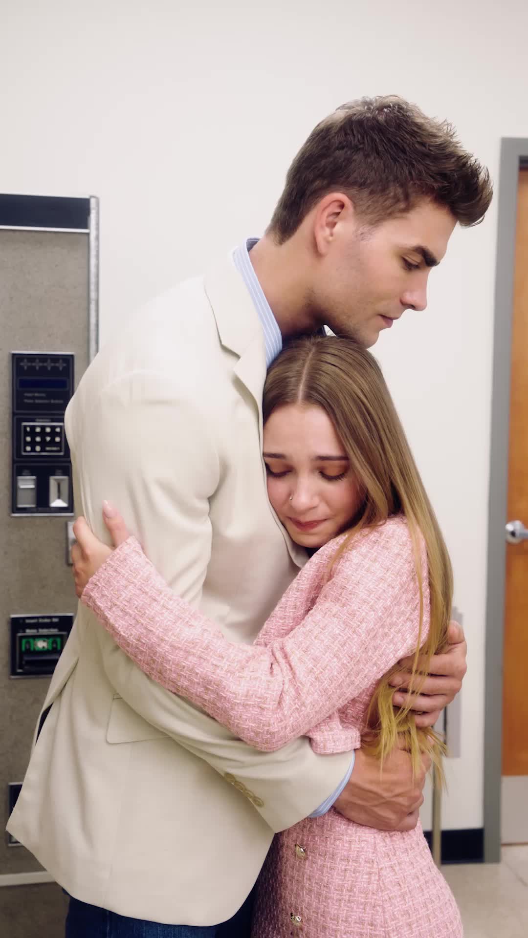 Episódio 23 de O bilionário se casou com uma garota sem-teto