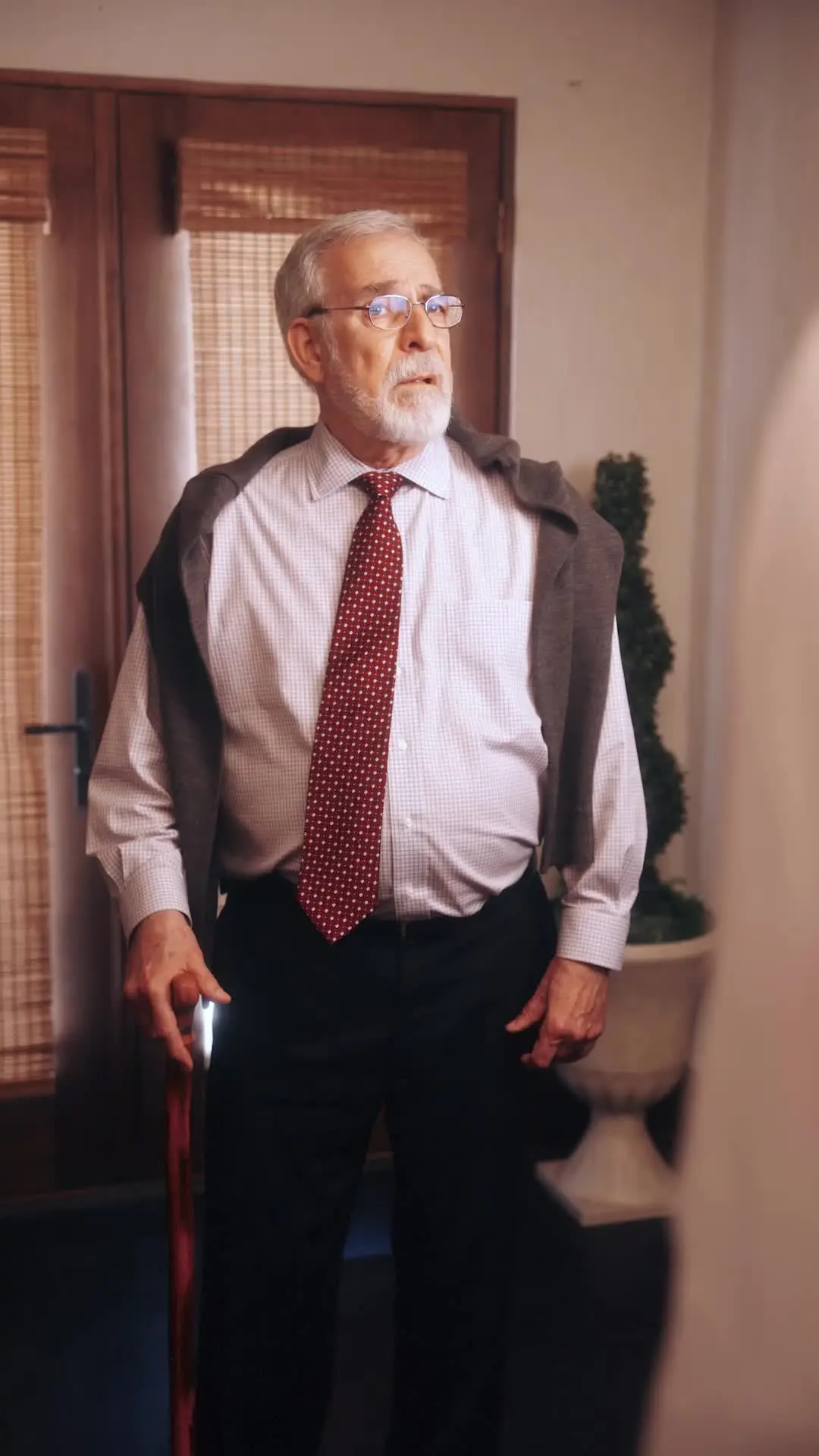 Episódio 37 de O bilionário se casou com uma garota sem-teto