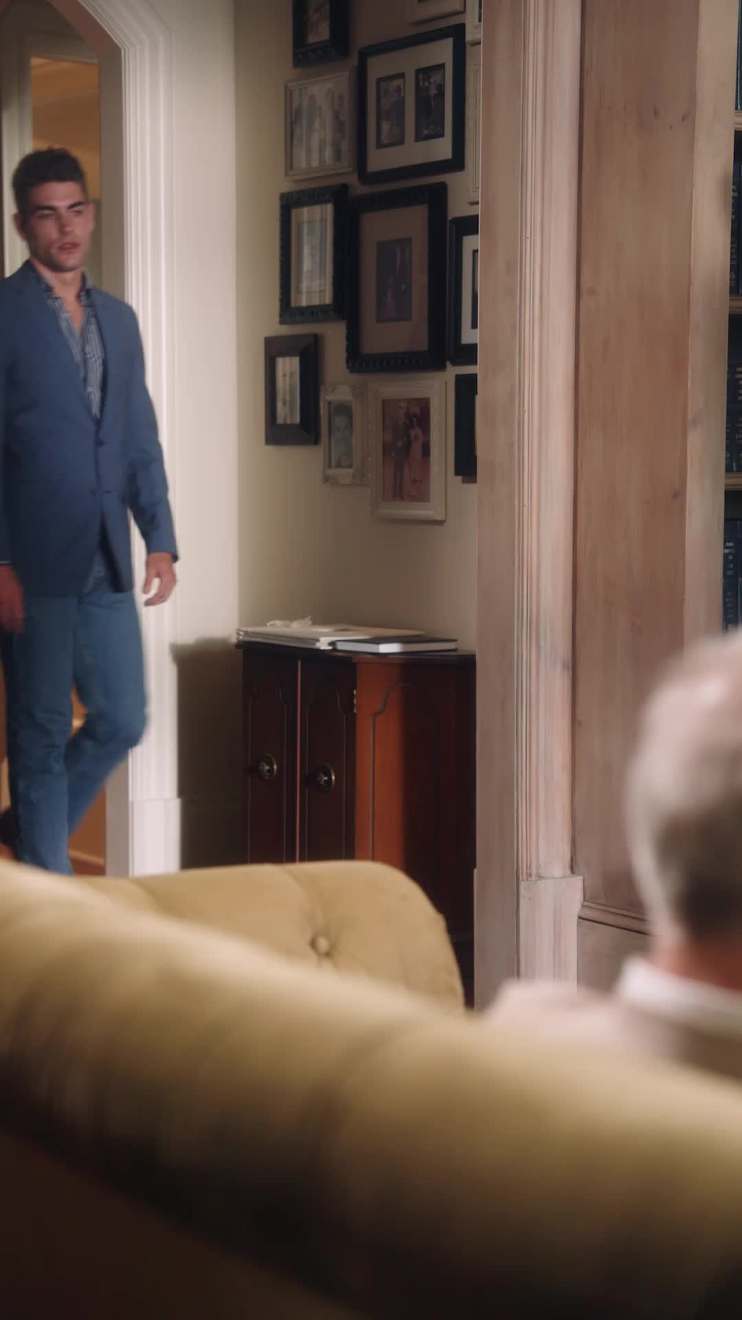 Episódio 44 de O bilionário se casou com uma garota sem-teto