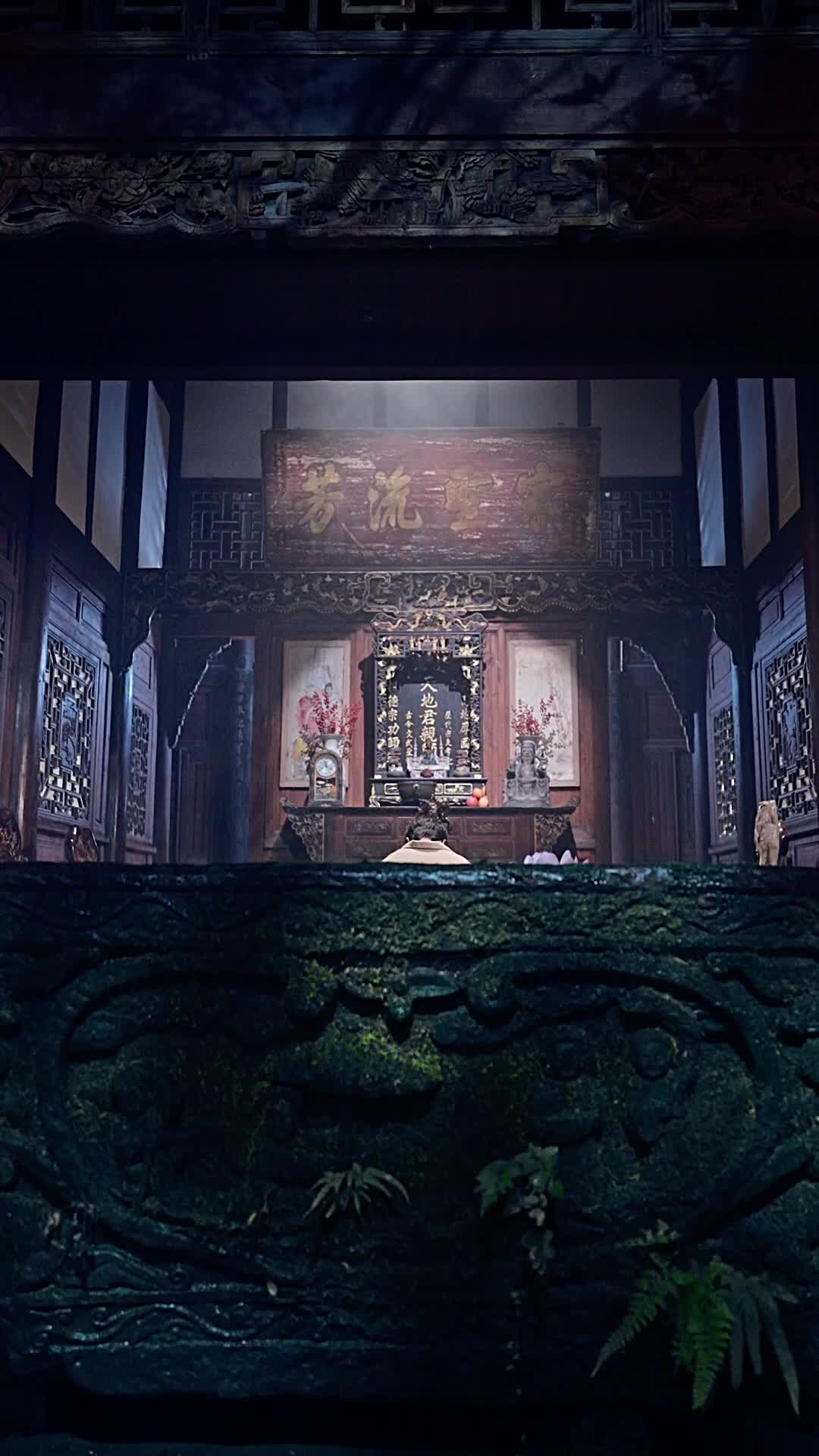 Episódio 1 de O garoto dos olhos dourados