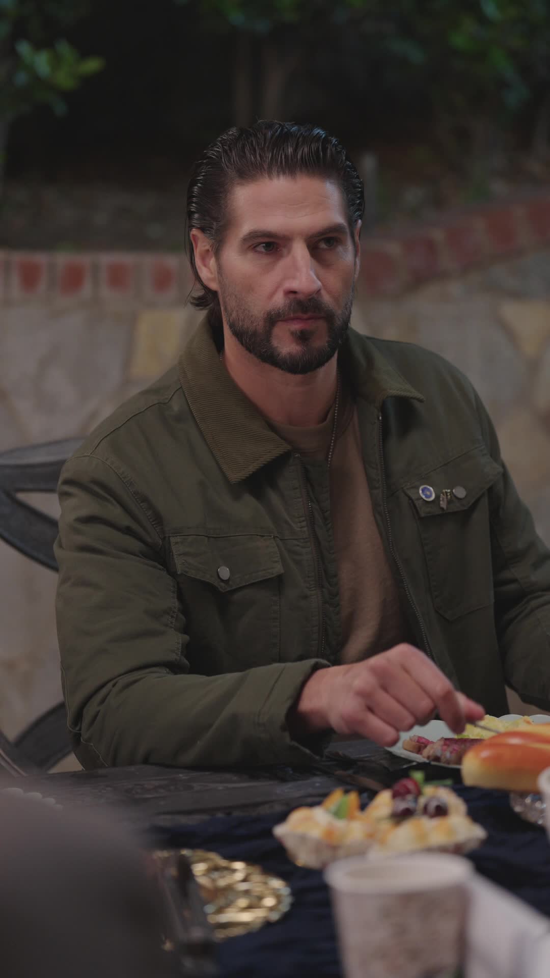 Episódio 12 de O Herói de Guerra Regressa