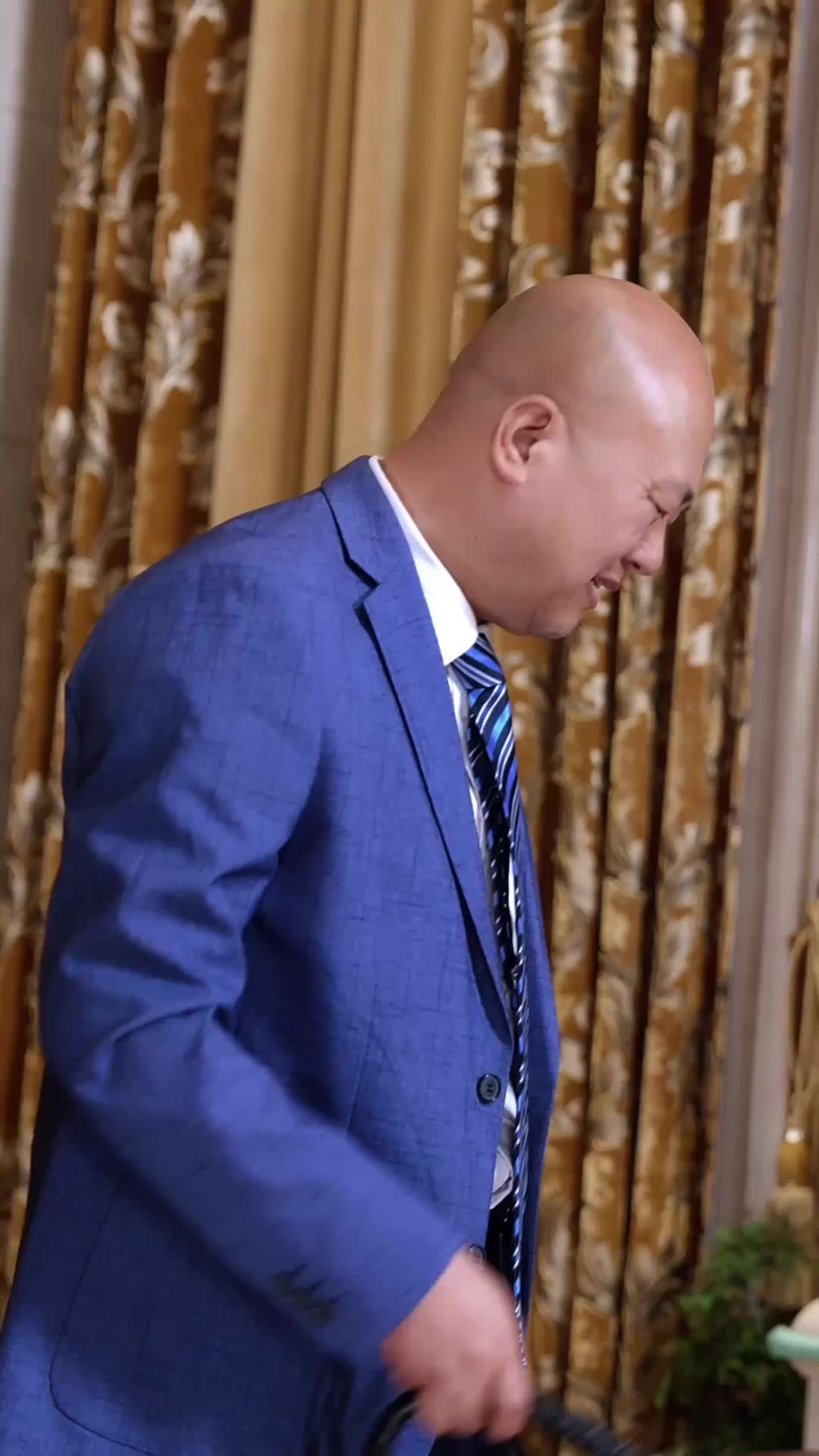 Episódio 49 de O Lendário Pai Retorna