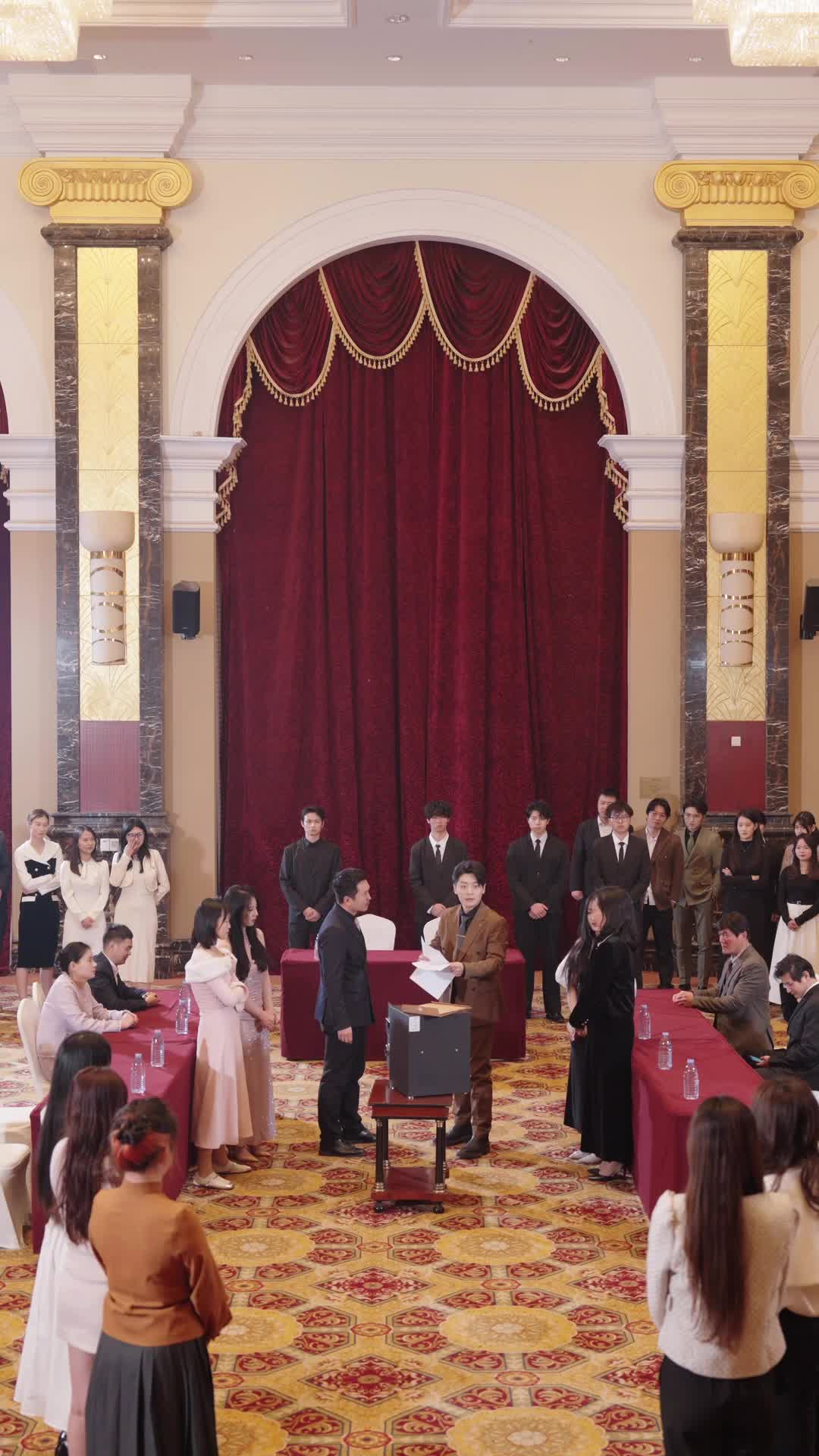 Episódio 14 de O Plano de Família: O Amor Ataca Duas Vezes