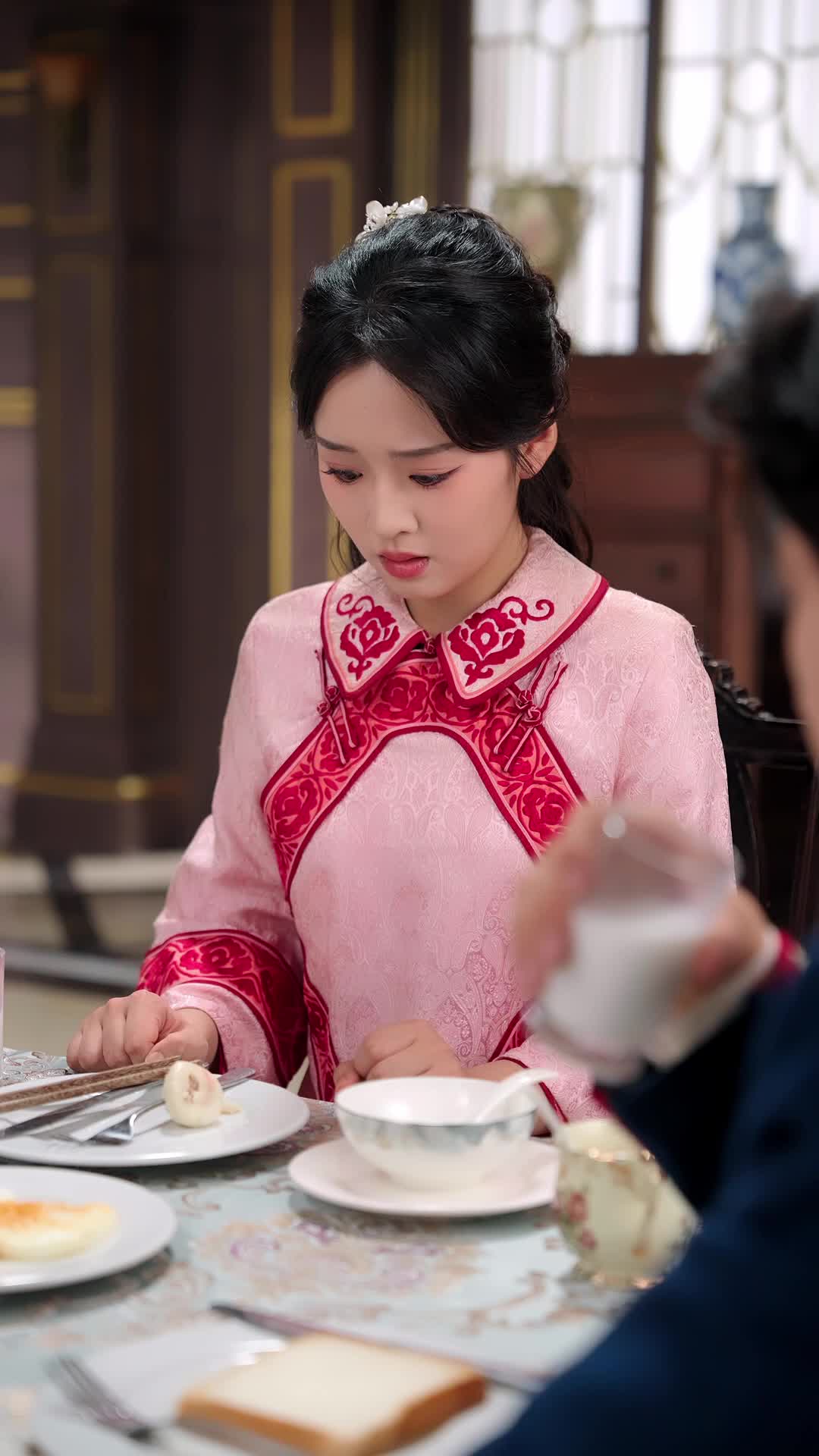 Episódio 8 de Ops! Meu general marido pode ouvir meus pensamentos