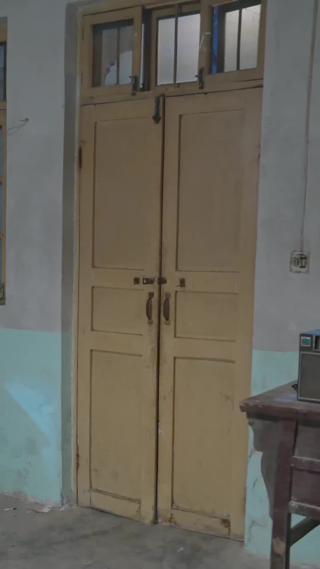 Episódio 1 de Pai de Quatro Dedos Me Ajuda a Revidar