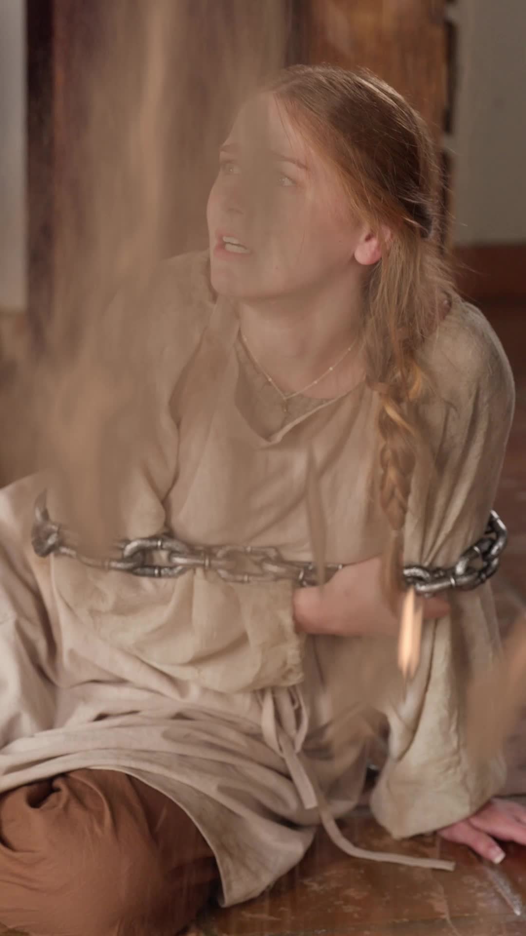 Episódio 12 de Rainha Alfa Traída Ressurge das Cinzas