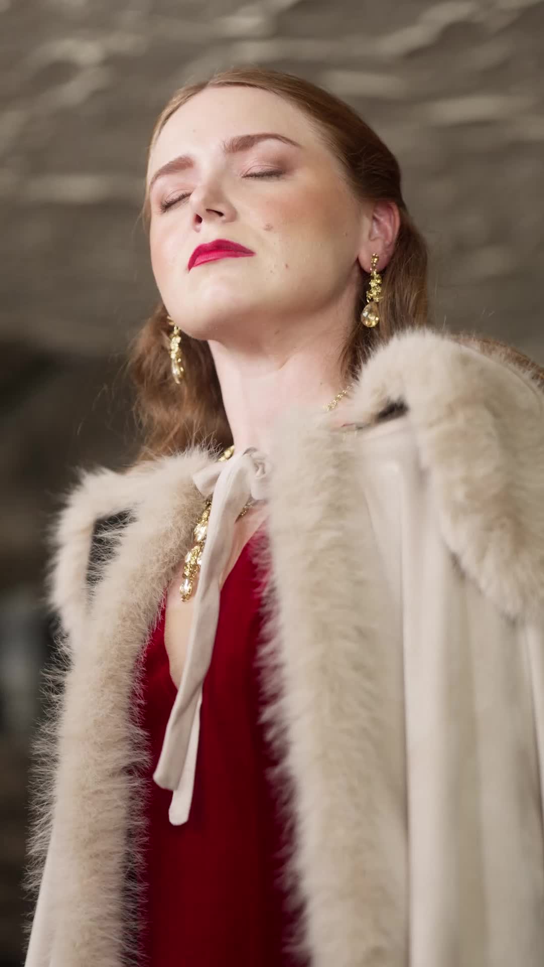 Episódio 30 de Rainha Alfa Traída Ressurge das Cinzas