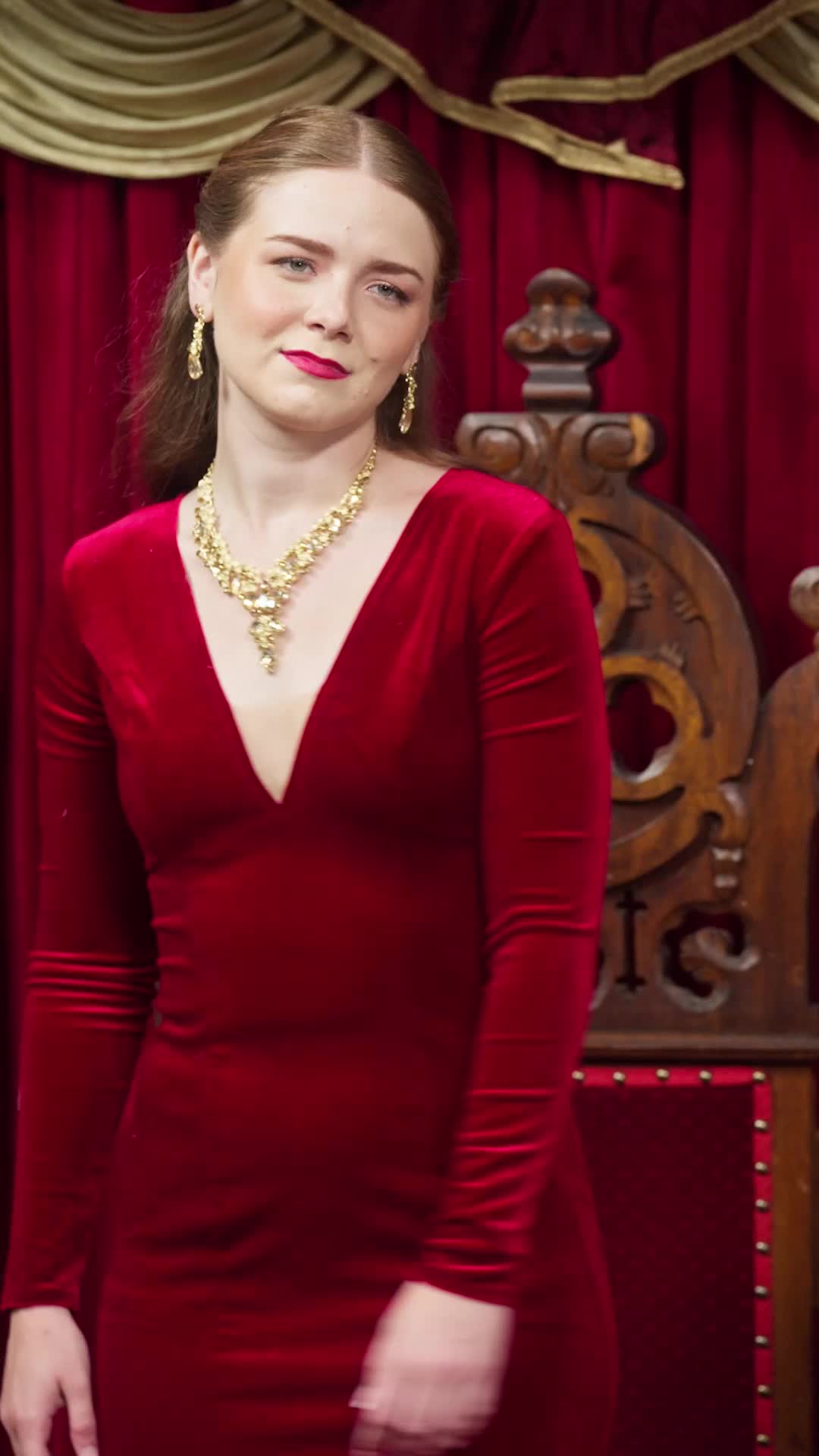 Episódio 33 de Rainha Alfa Traída Ressurge das Cinzas