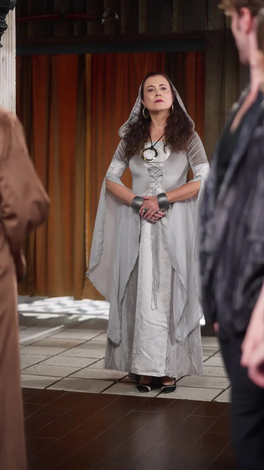 Episódio 46 de Rainha Alfa Traída Ressurge das Cinzas