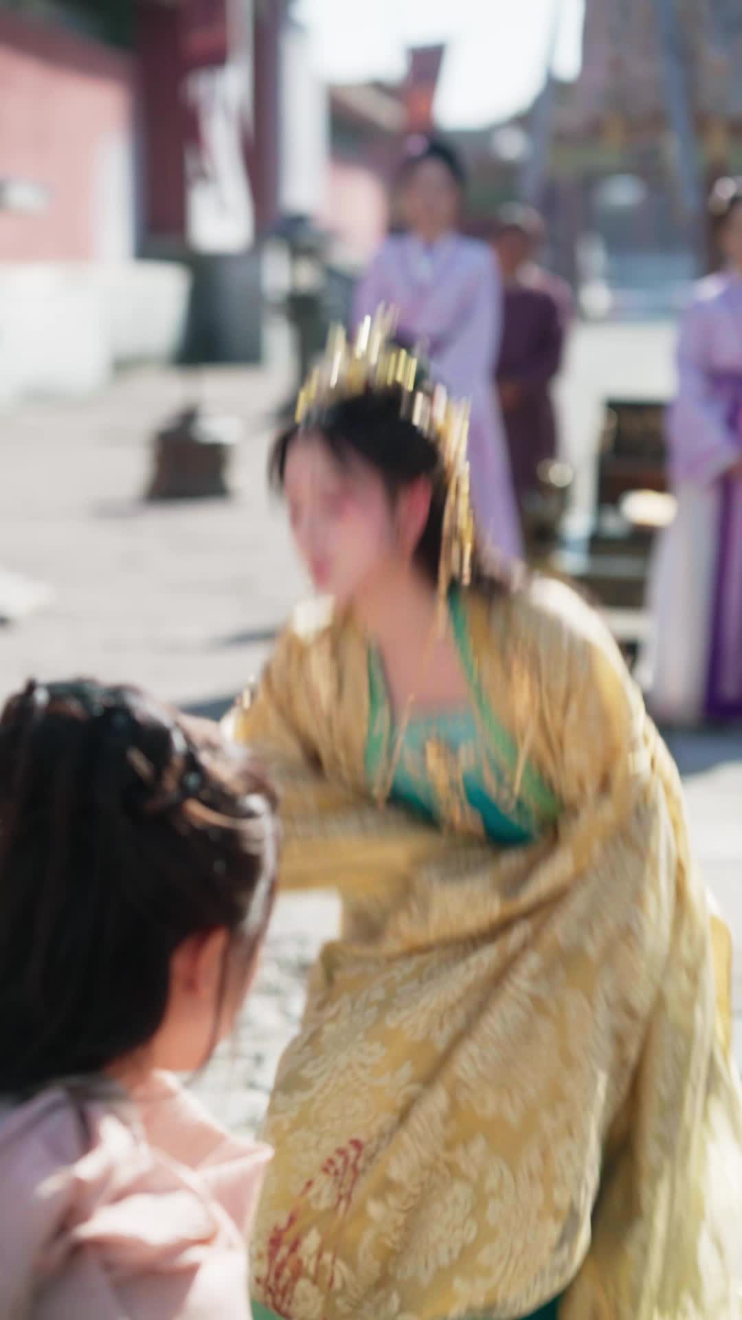 Episódio 8 de Raposa caída, realeza de joelhos