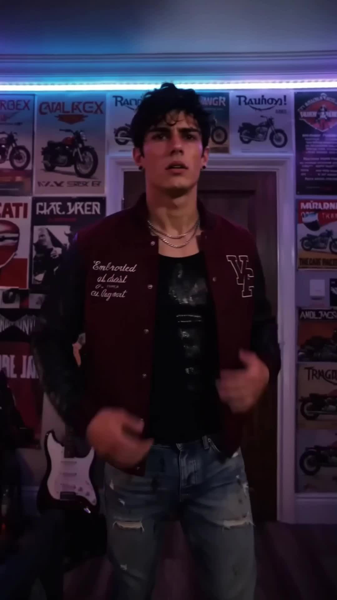 Episódio 13 de Seduzida Pelo Meu Meio-Irmão Bad Boy