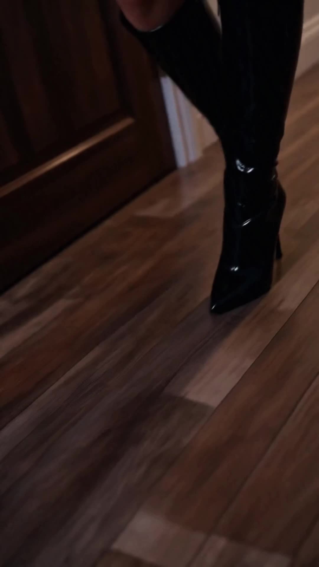 Episódio 15 de Seduzida Pelo Meu Meio-Irmão Bad Boy