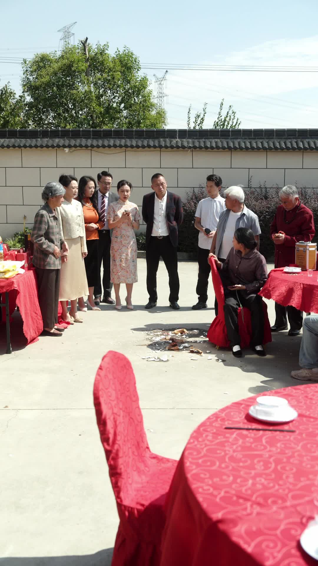 Episódio 15 de Três Filhas Prestando Homenagem
